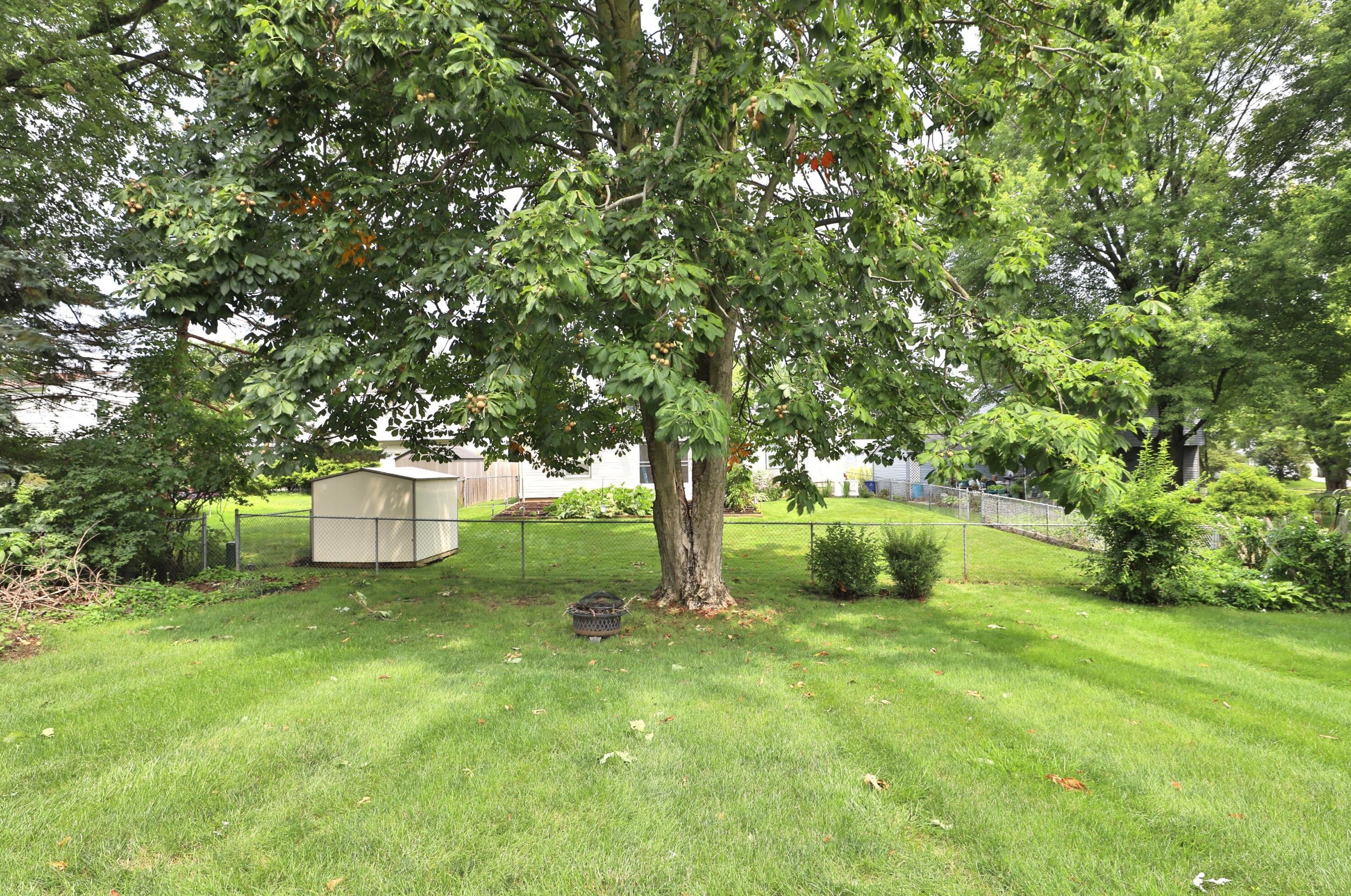 1678 Parkgate Rd, Columbus OH  43229-2004 exterior