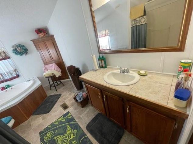 13711 Drury Rd, Centerburg OH  43011-9311 exterior