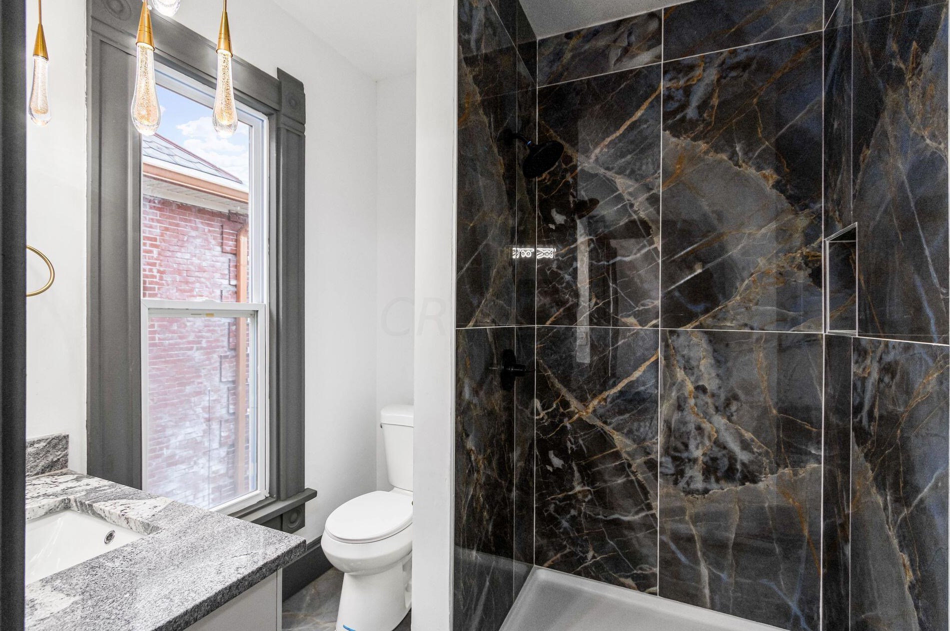 1571 Franklin Ave, Columbus OH 43085-3187 exterior