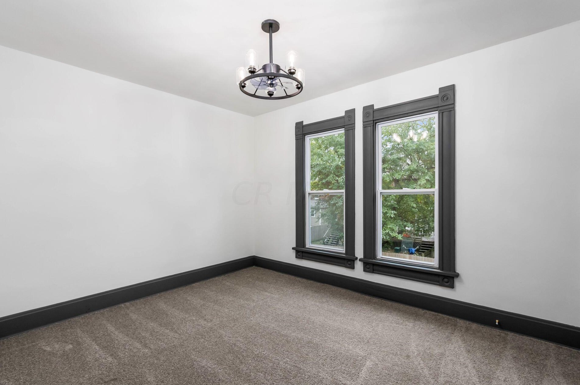 1571 Franklin Ave, Columbus OH 43085-3187 exterior