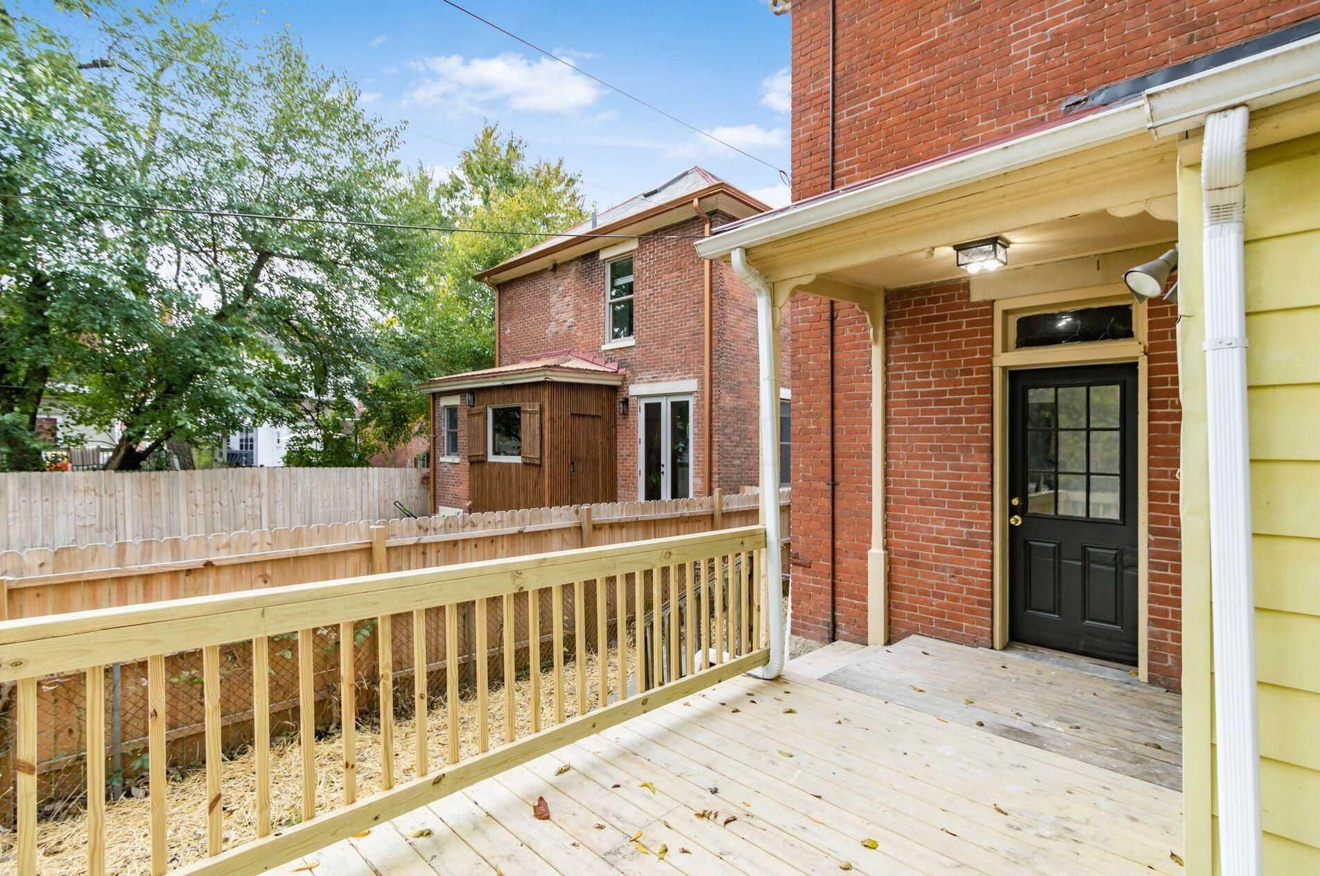 1571 Franklin Ave, Columbus OH 43085-3187 exterior