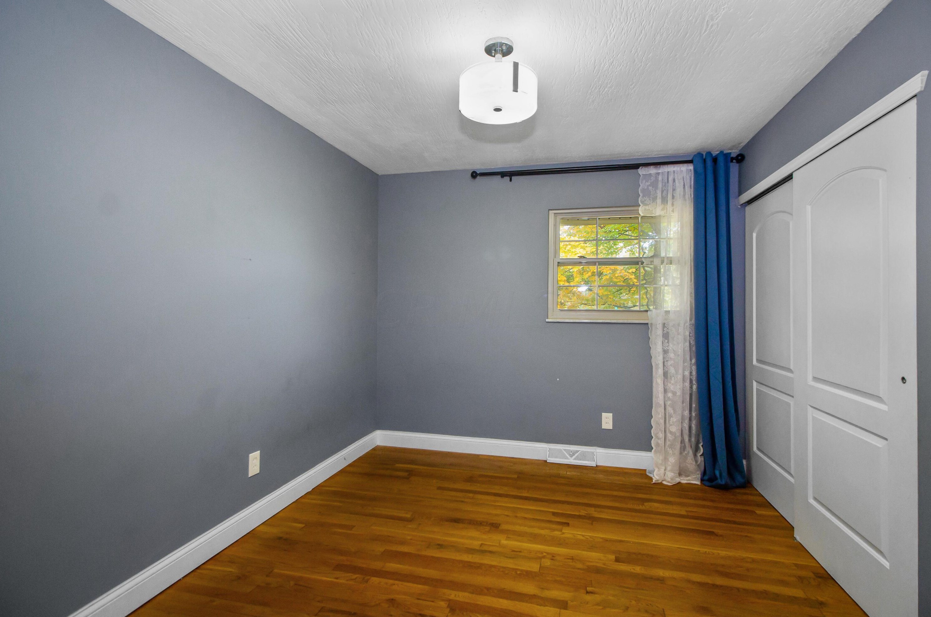 3254 Grey Fox Dr, Columbus OH 43230-1923 exterior