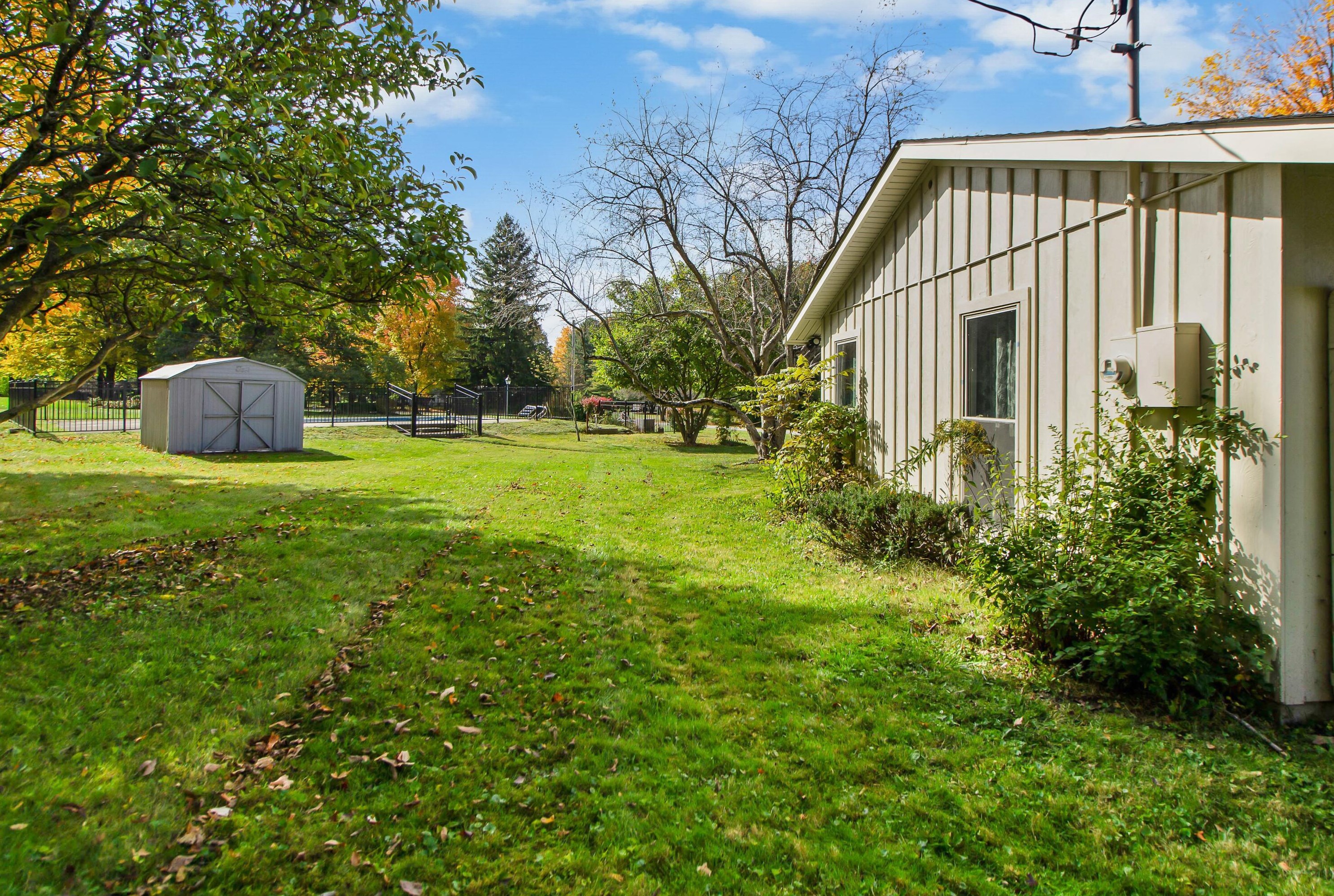 3254 Grey Fox Dr, Columbus OH 43230-1923 exterior