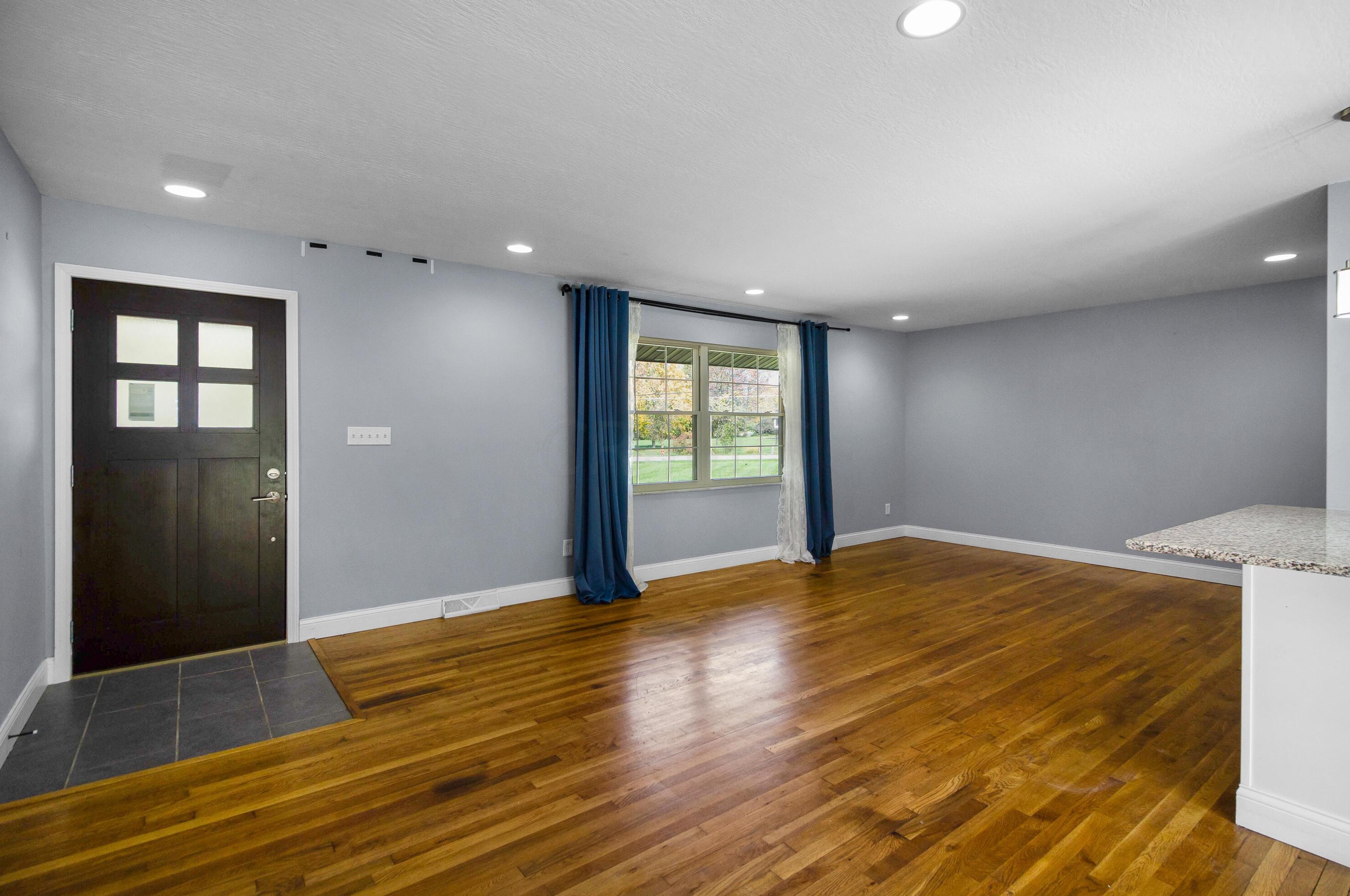 3254 Grey Fox Dr, Columbus OH 43230-1923 exterior