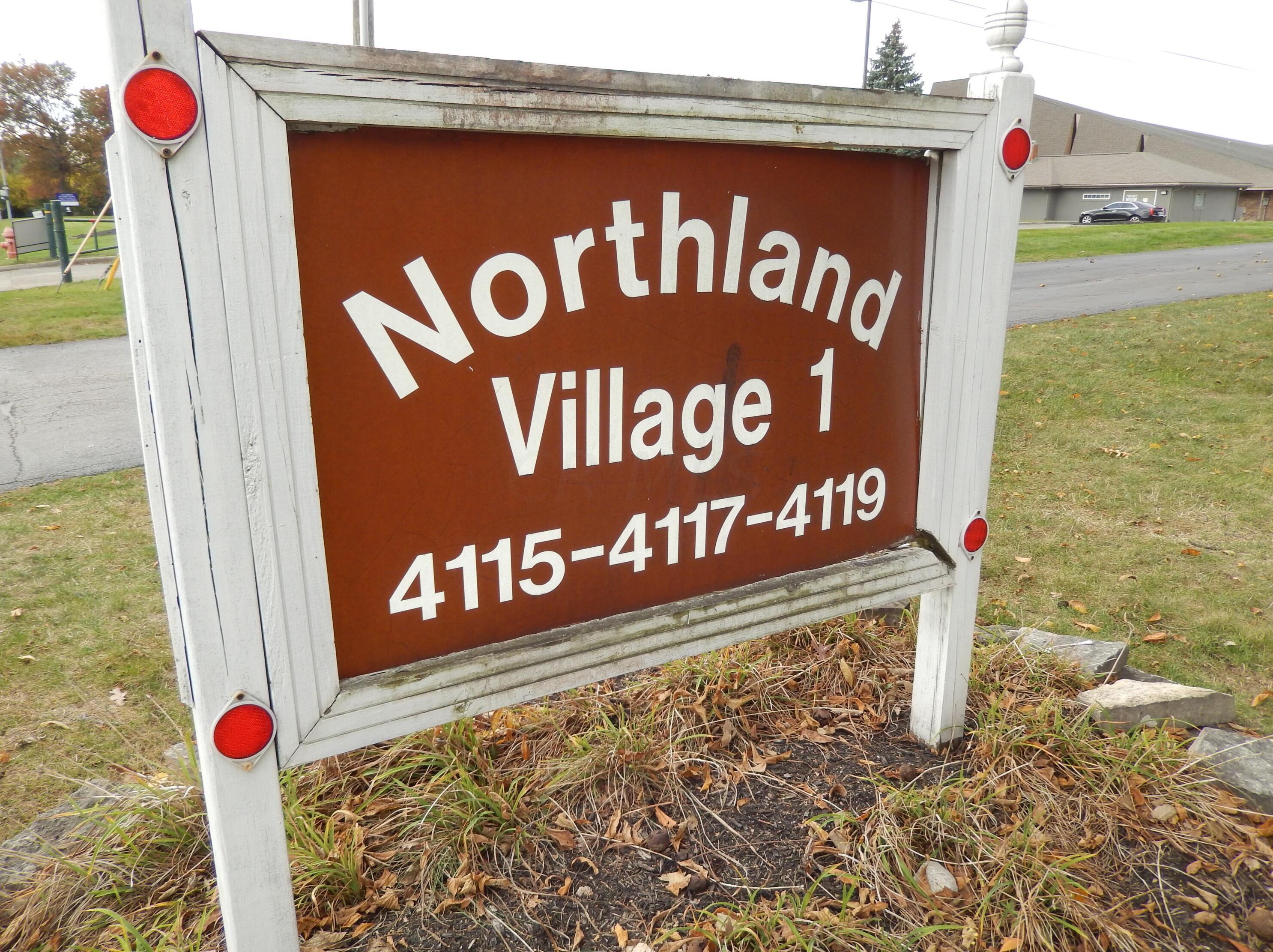 4119 Karl Rd, Columbus OH 43224-2086 exterior