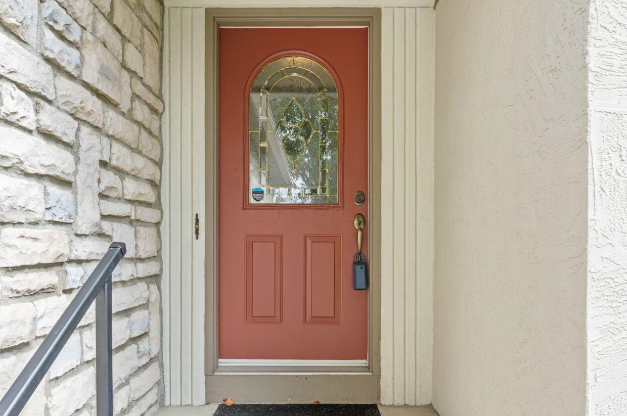 890 Augusta Glen Dr, Columbus OH  43235-5014 exterior