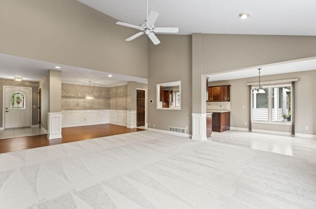 890 Augusta Glen Dr, Columbus OH  43235-5014 exterior