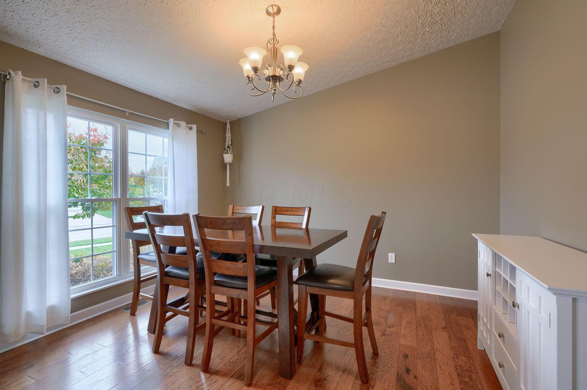 693 Brighton St, Pickerington OH  43147-8009 exterior