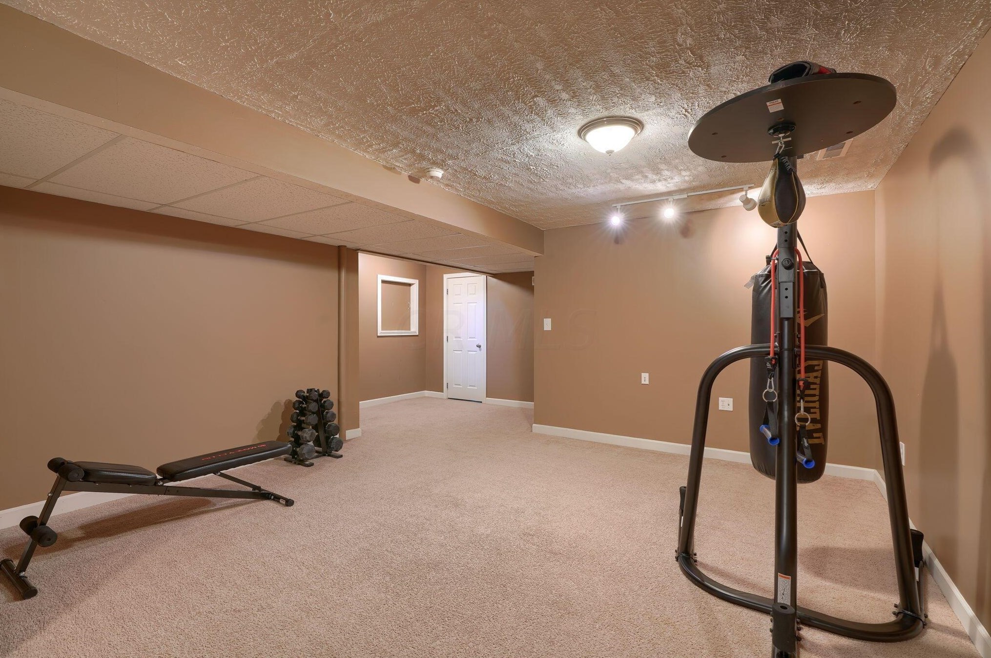 693 Brighton St, Pickerington OH  43147-8009 exterior