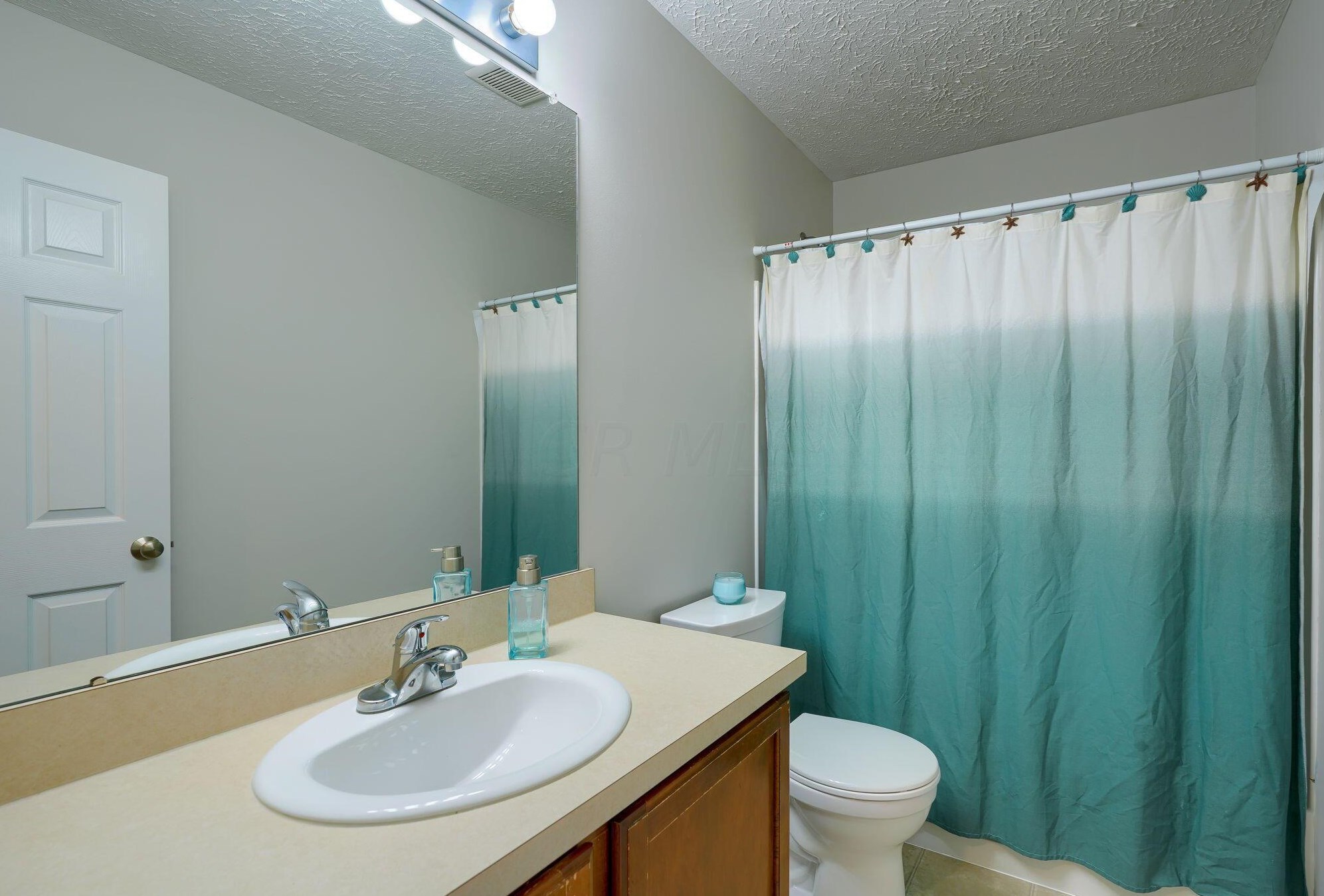 693 Brighton St, Pickerington OH  43147-8009 exterior