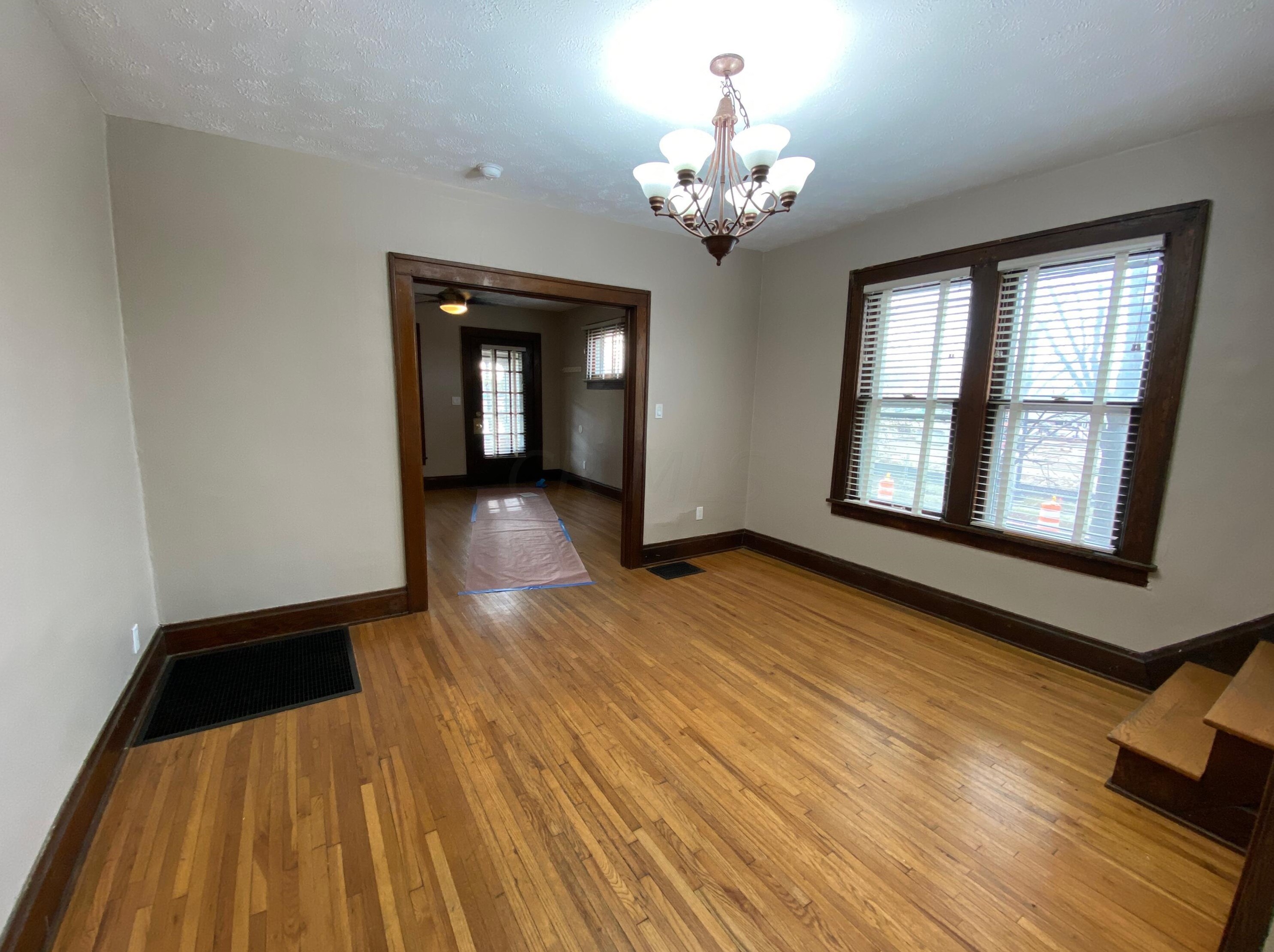 486 Vermont Pl, Columbus OH 43201-3130 exterior