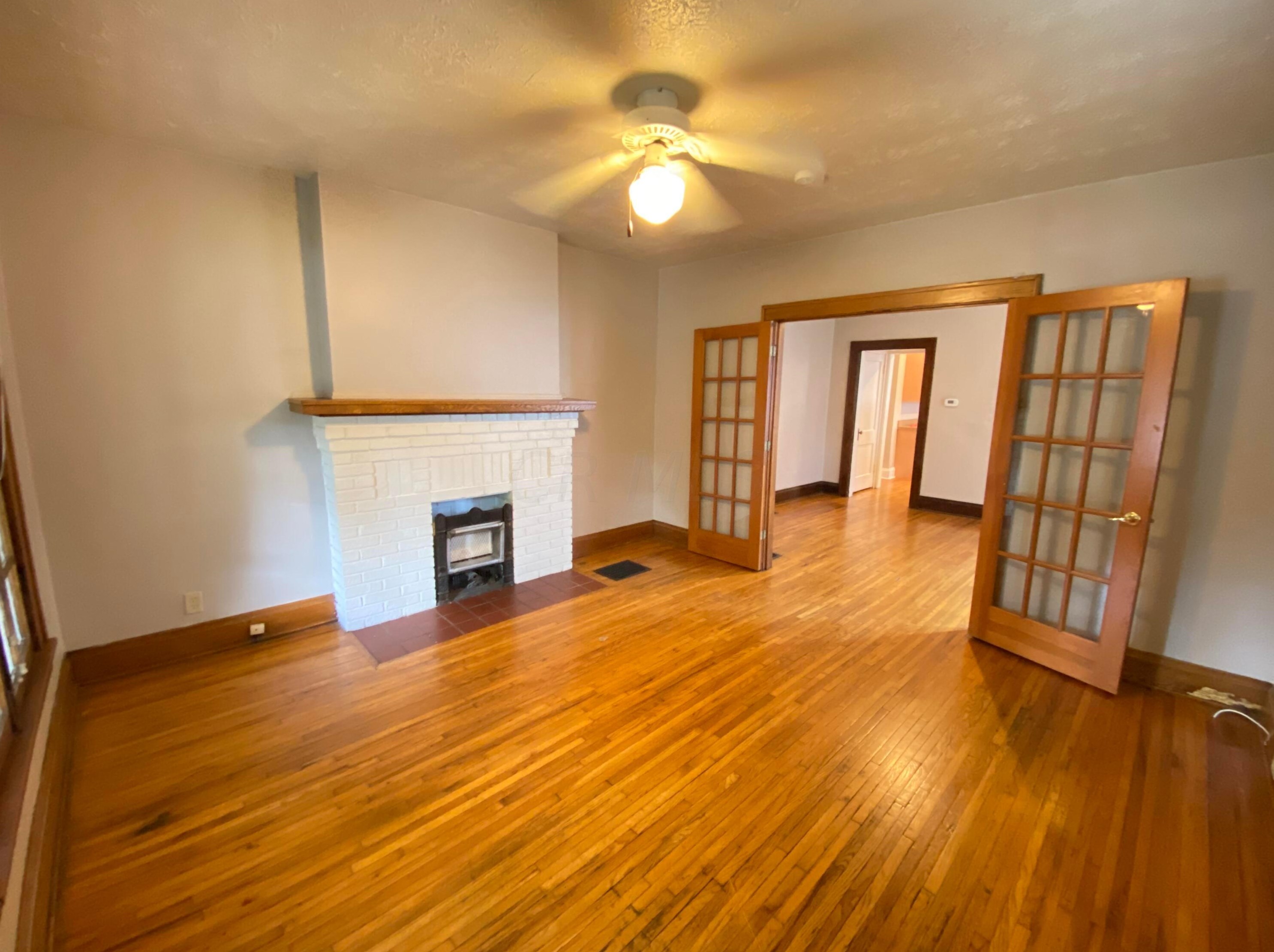 486 Vermont Pl, Columbus OH 43201-3130 exterior