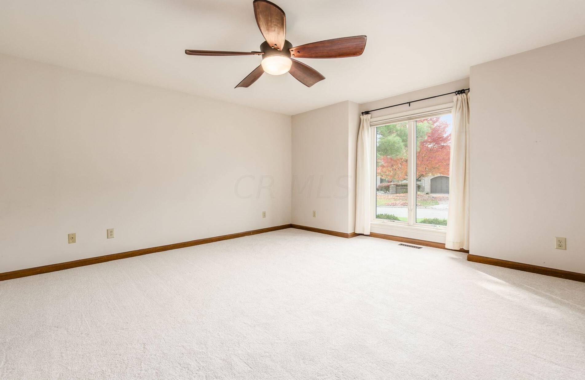 6168 Abbotsford Dr, Dublin OH  43017-8674 exterior