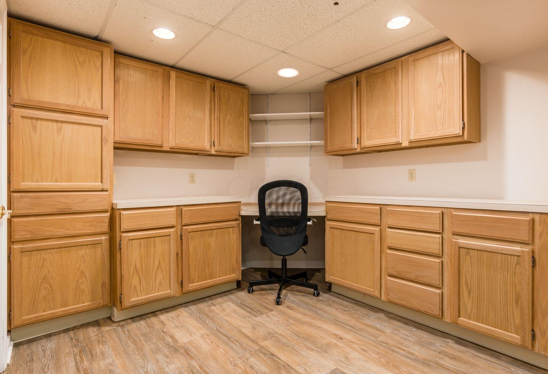 6168 Abbotsford Dr, Dublin OH  43017-8674 exterior