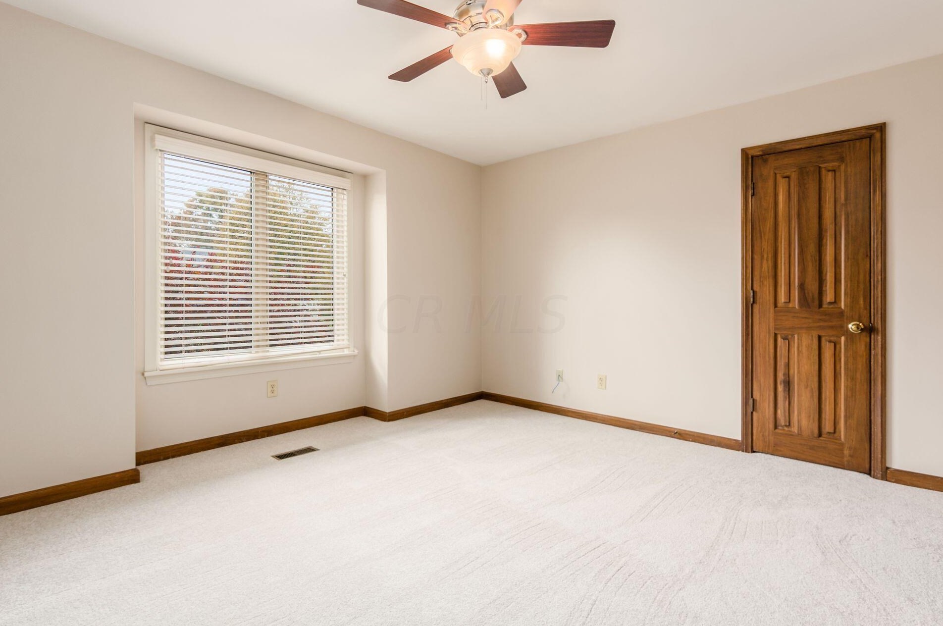 6168 Abbotsford Dr, Dublin OH  43017-8674 exterior