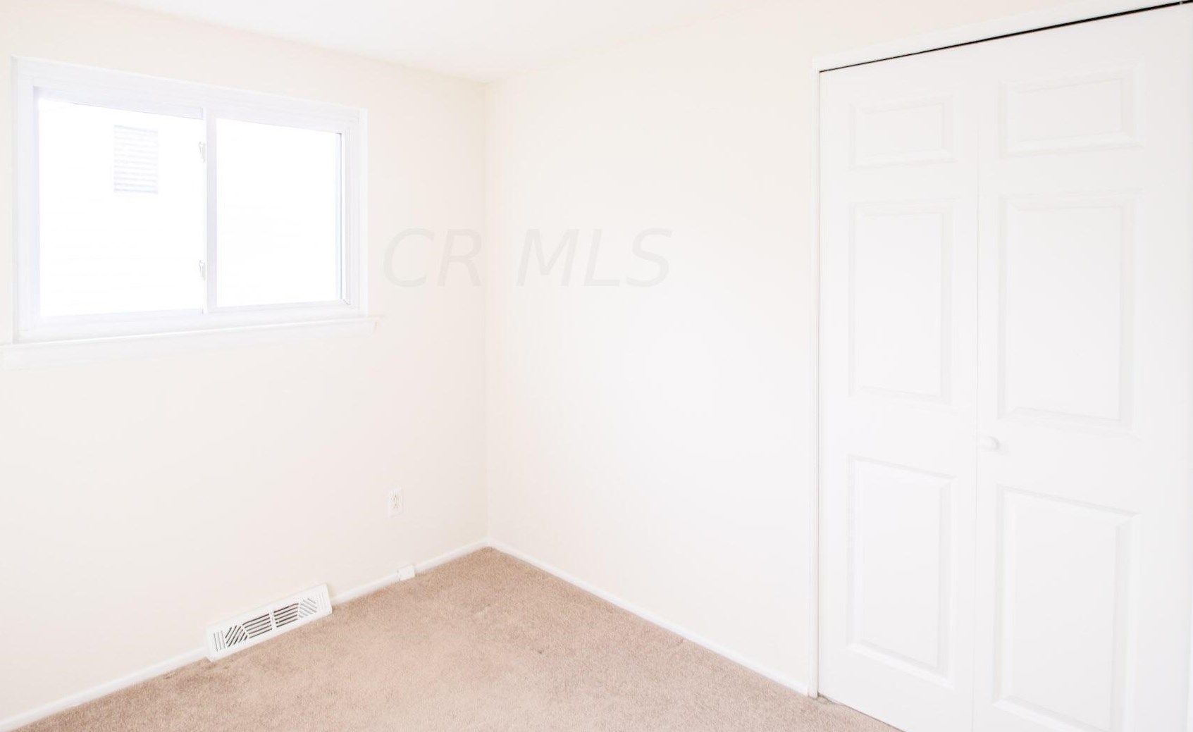 4894 Downing Dr, Columbus OH  43232-4602 exterior