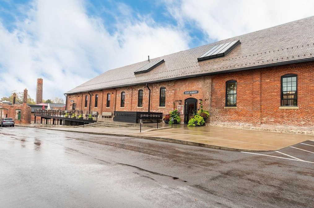 1670 Broad St, Columbus OH 43203-2079 exterior