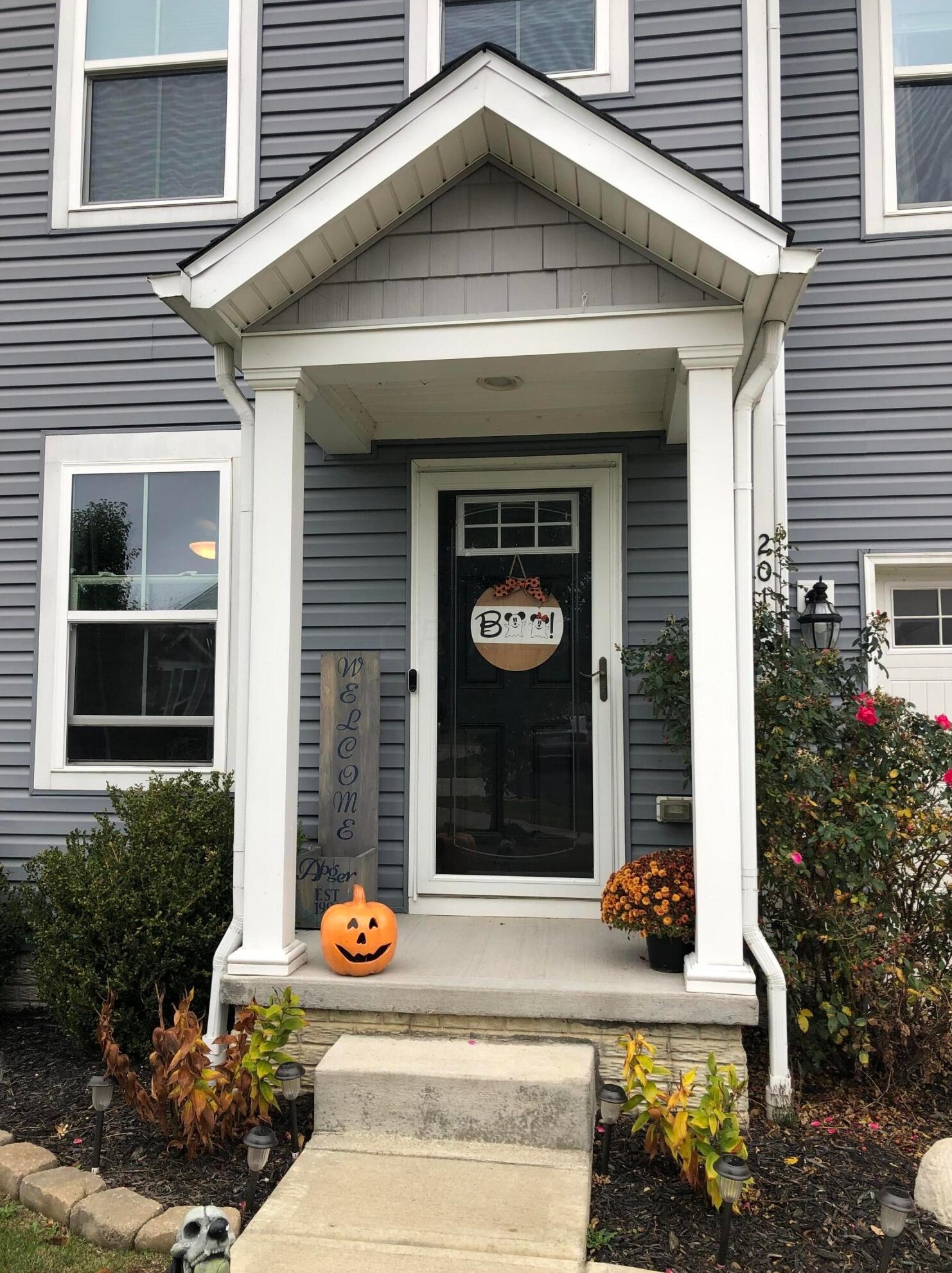 2015 Sun Ridge St, Lancaster OH  43130-1241 exterior