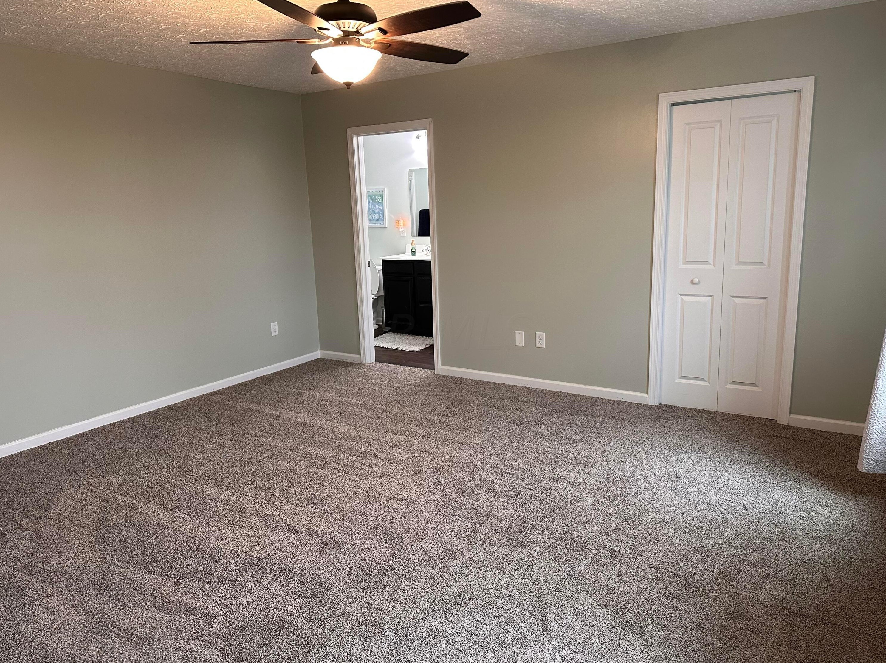 2015 Sun Ridge St, Lancaster OH  43130-1241 exterior