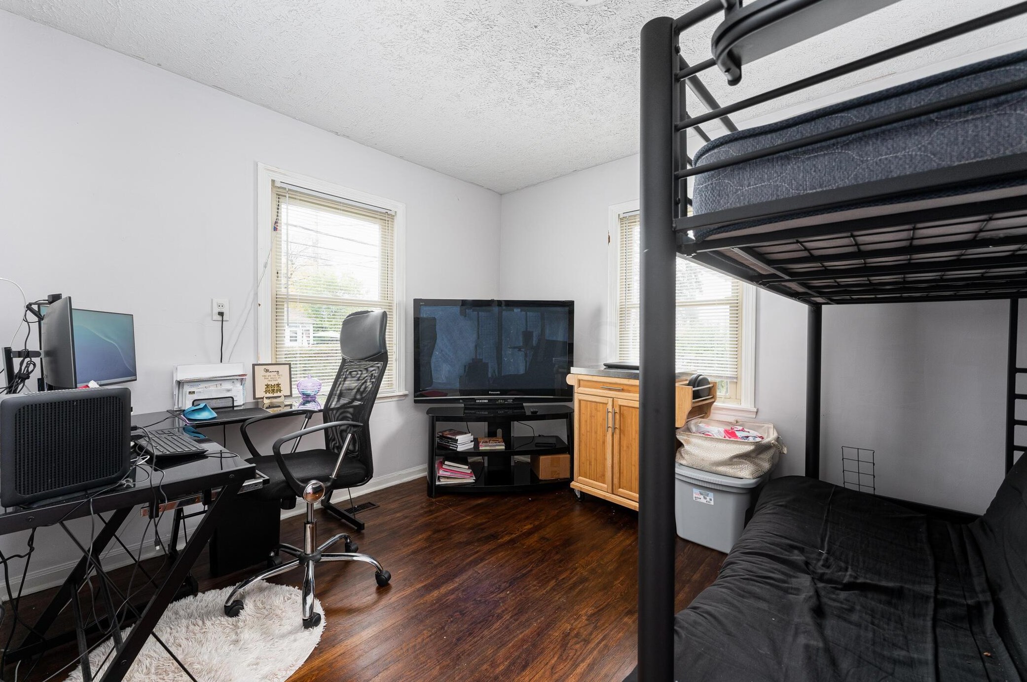 3126 Medina Ave, Columbus OH  43224-4221 exterior