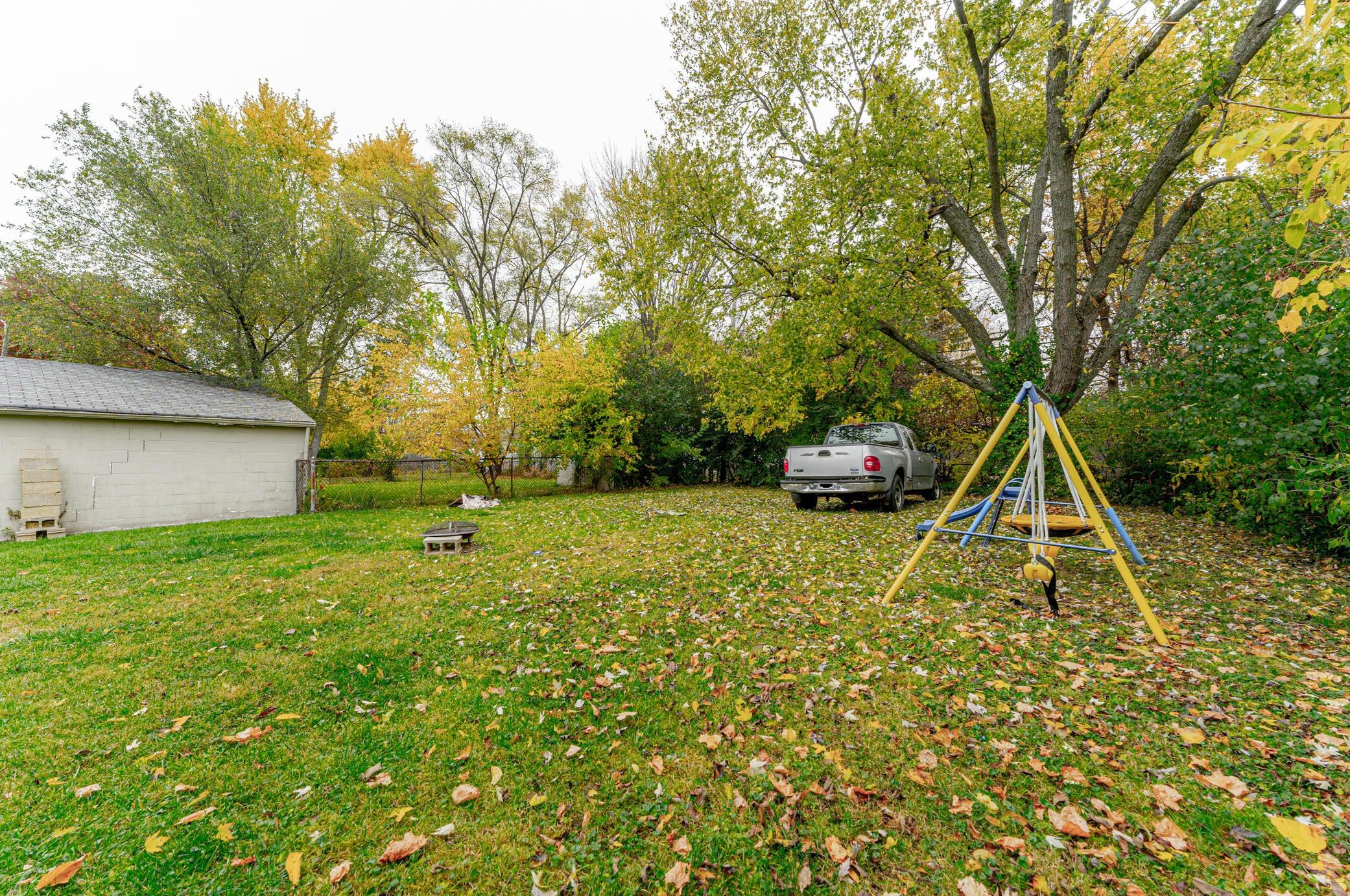 3126 Medina Ave, Columbus OH  43224-4221 exterior