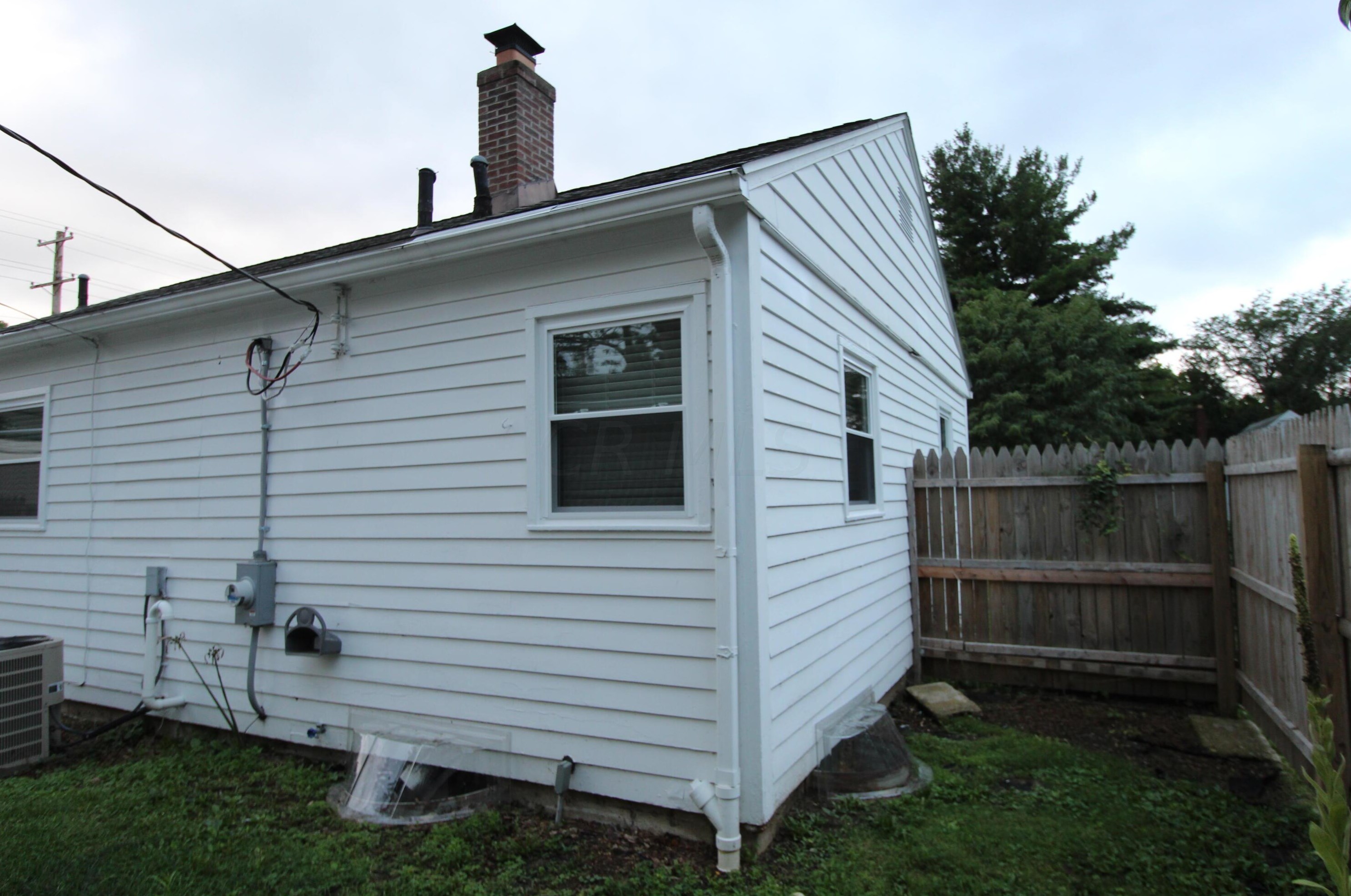 712 Gdn Rd, Columbus OH 43214-2288 exterior