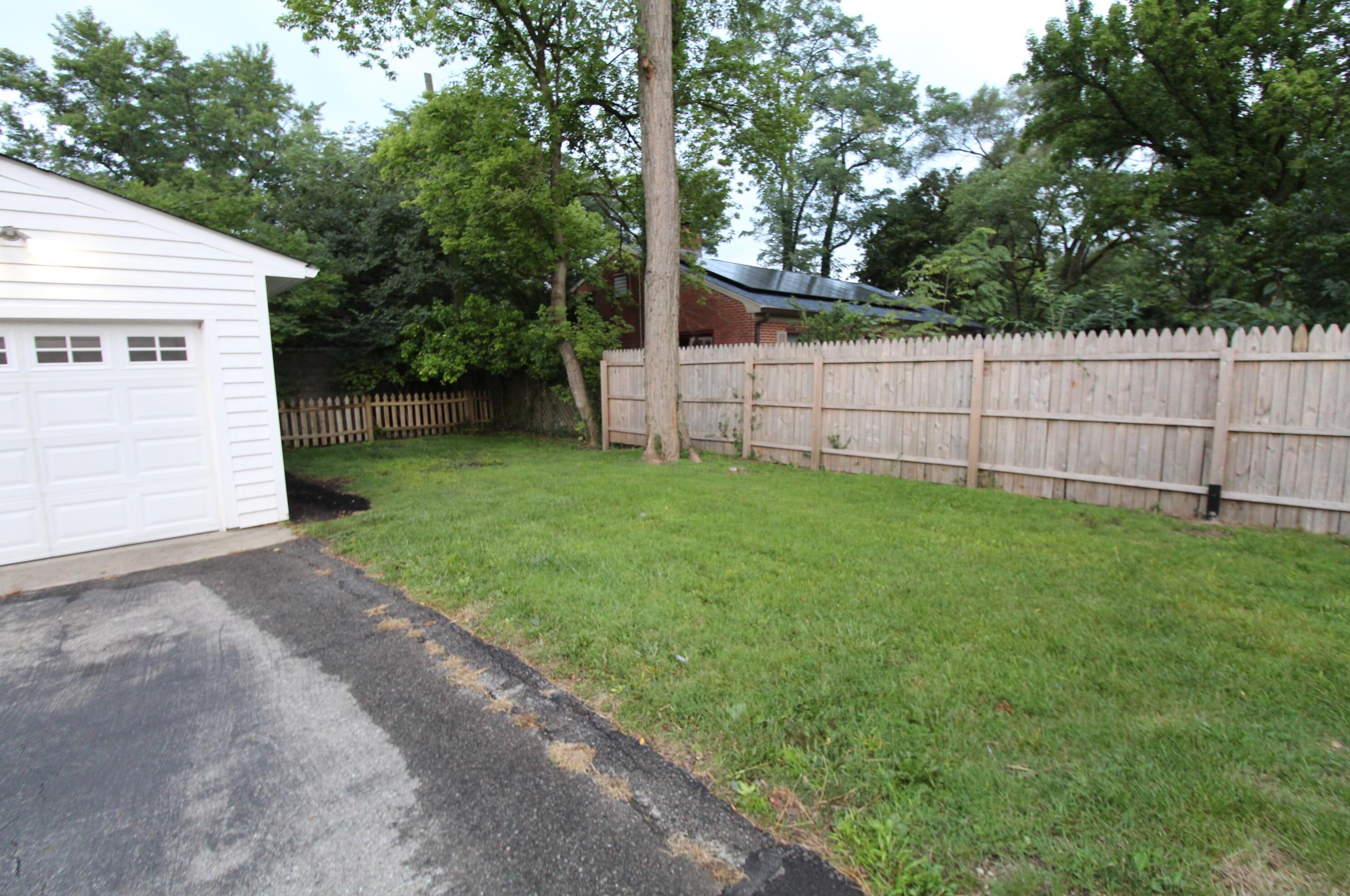 712 Gdn Rd, Columbus OH 43214-2288 exterior