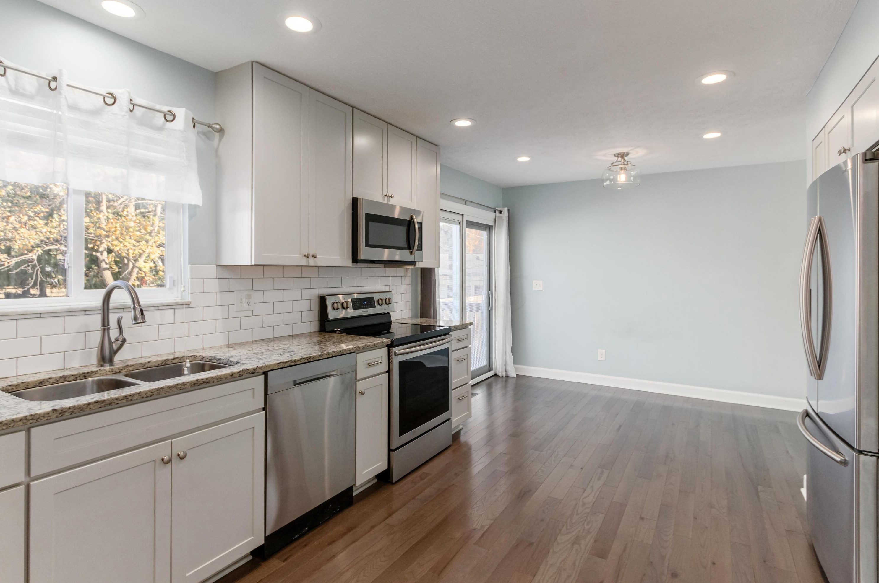 420 Charleston Ave, Columbus OH  43214-1302 exterior