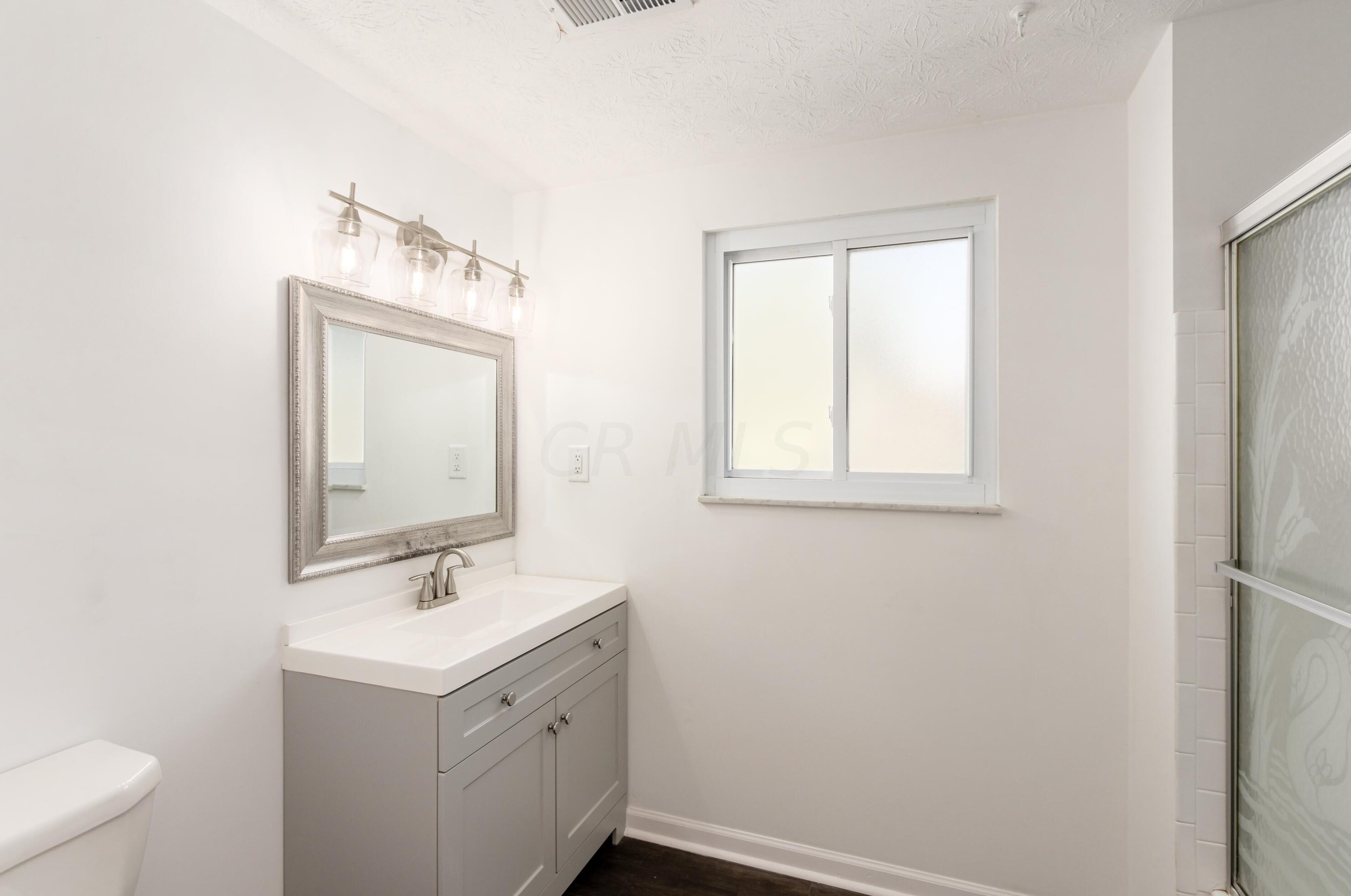 420 Charleston Ave, Columbus OH  43214-1302 exterior