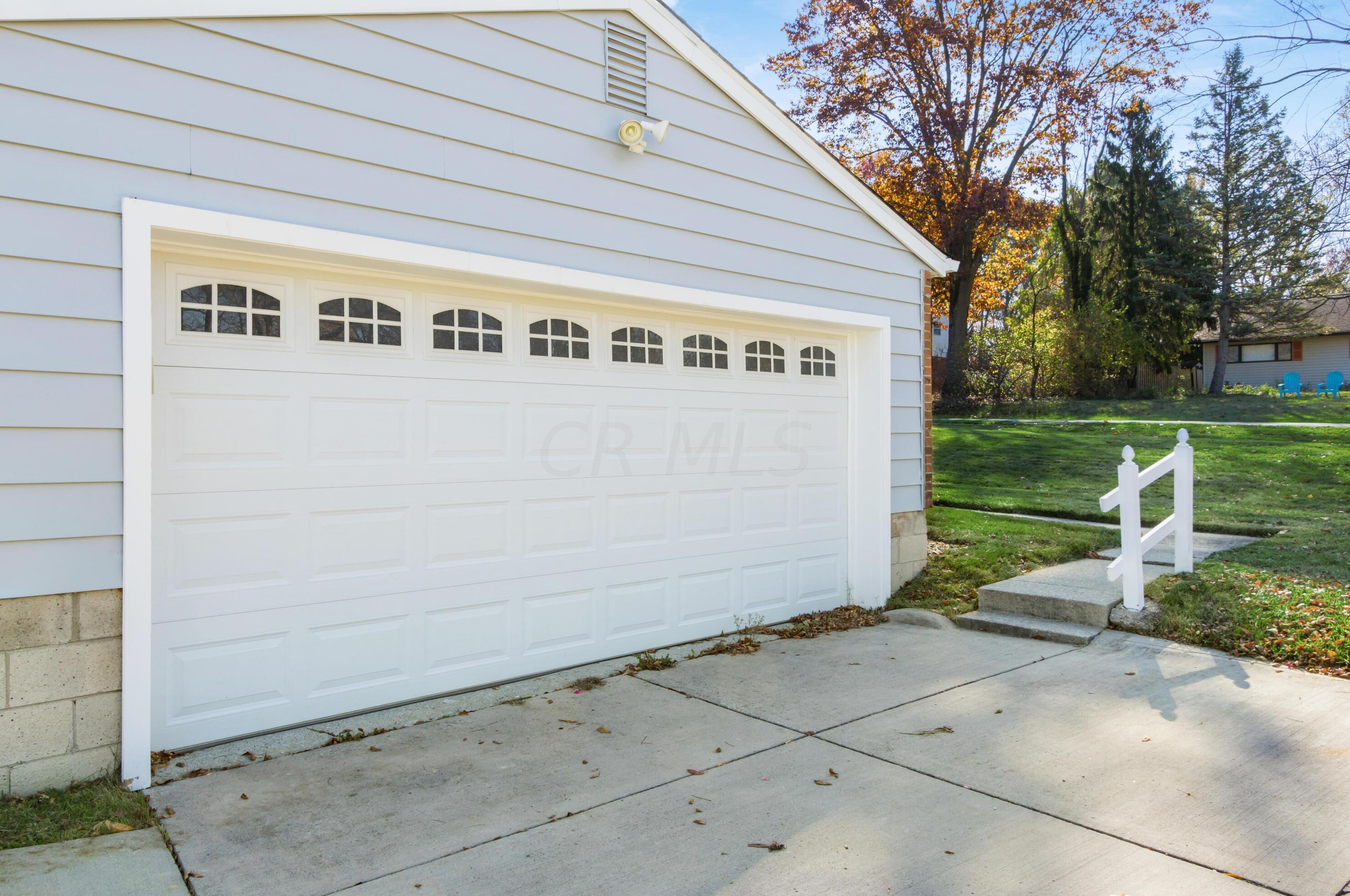 420 Charleston Ave, Columbus OH  43214-1302 exterior