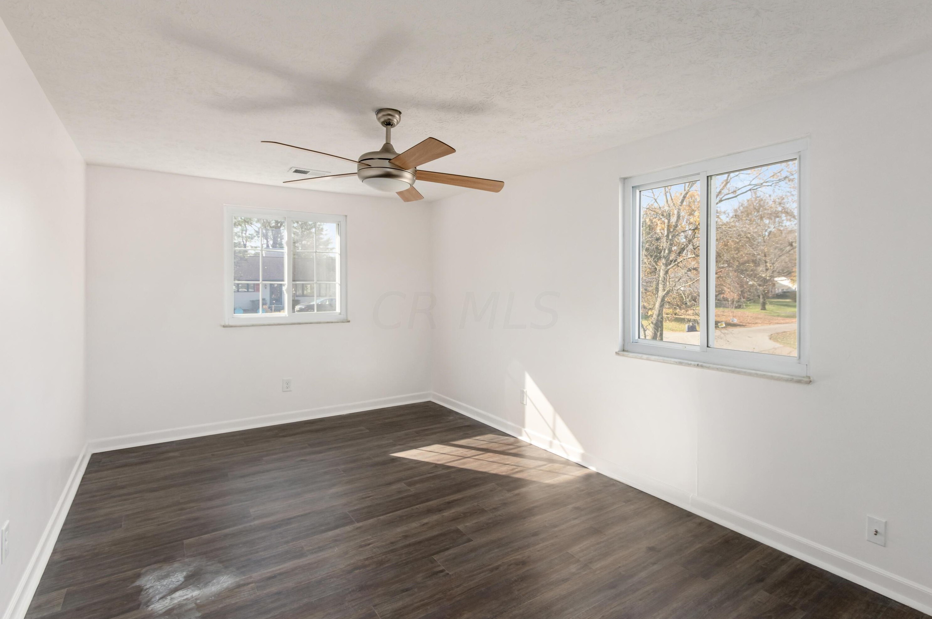 420 Charleston Ave, Columbus OH  43214-1302 exterior