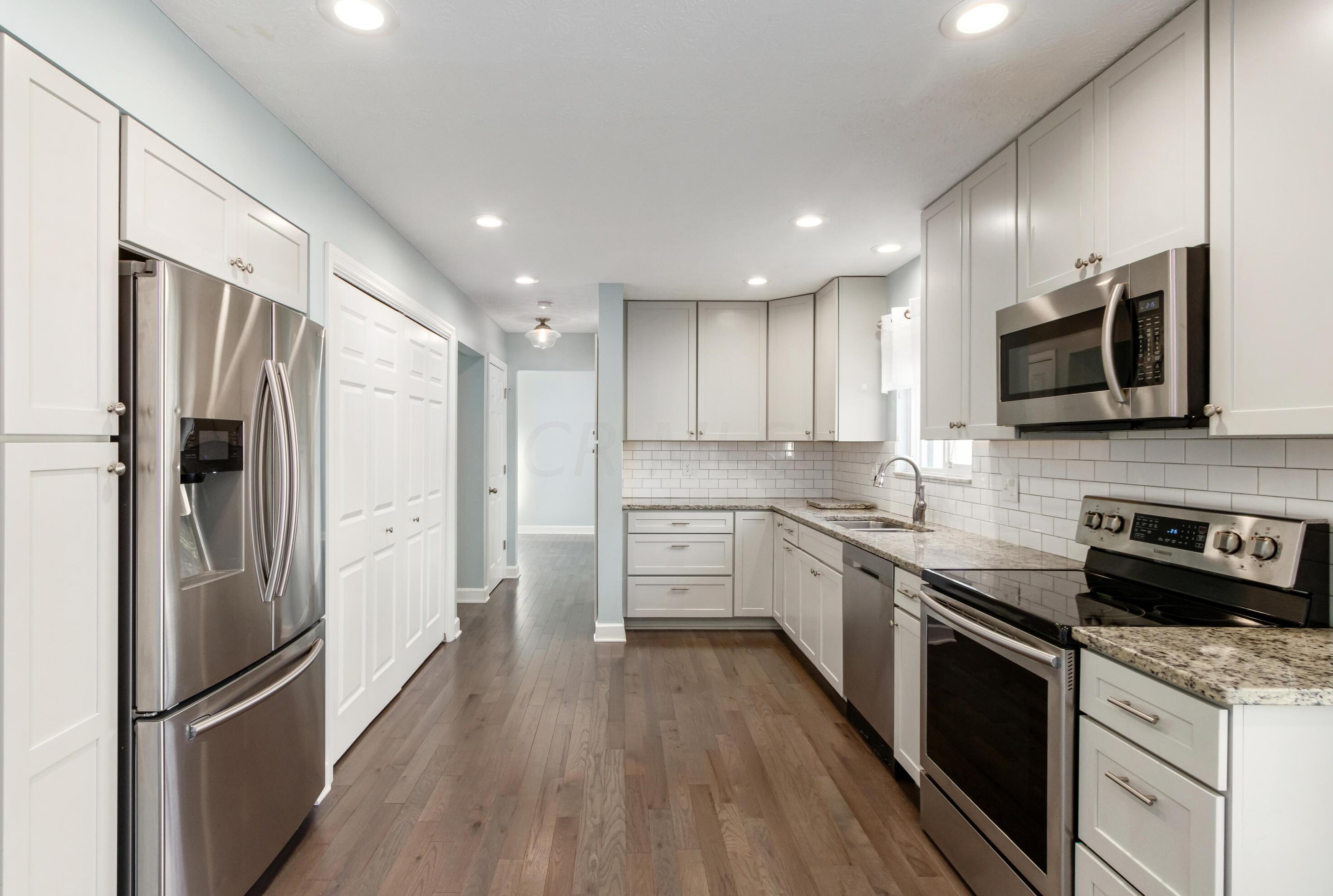 420 Charleston Ave, Columbus OH  43214-1302 exterior