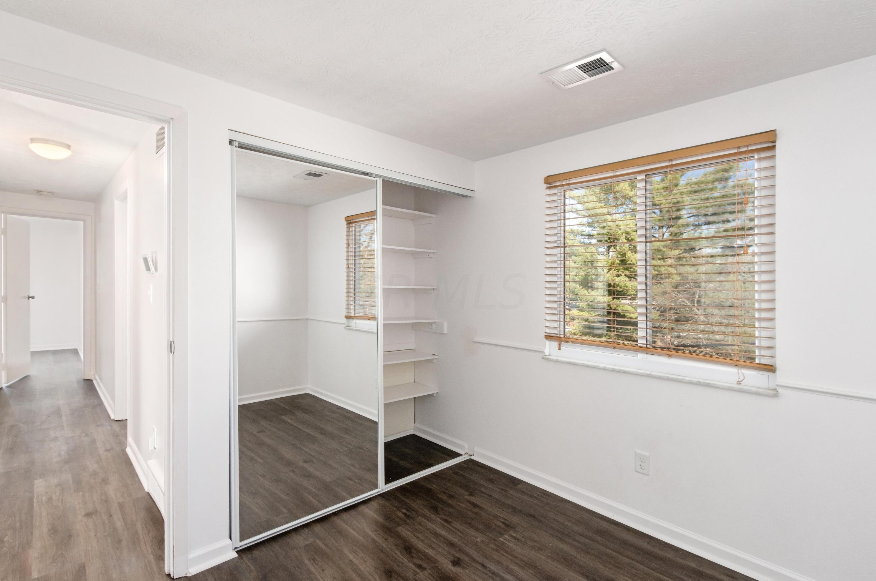 420 Charleston Ave, Columbus OH  43214-1302 exterior