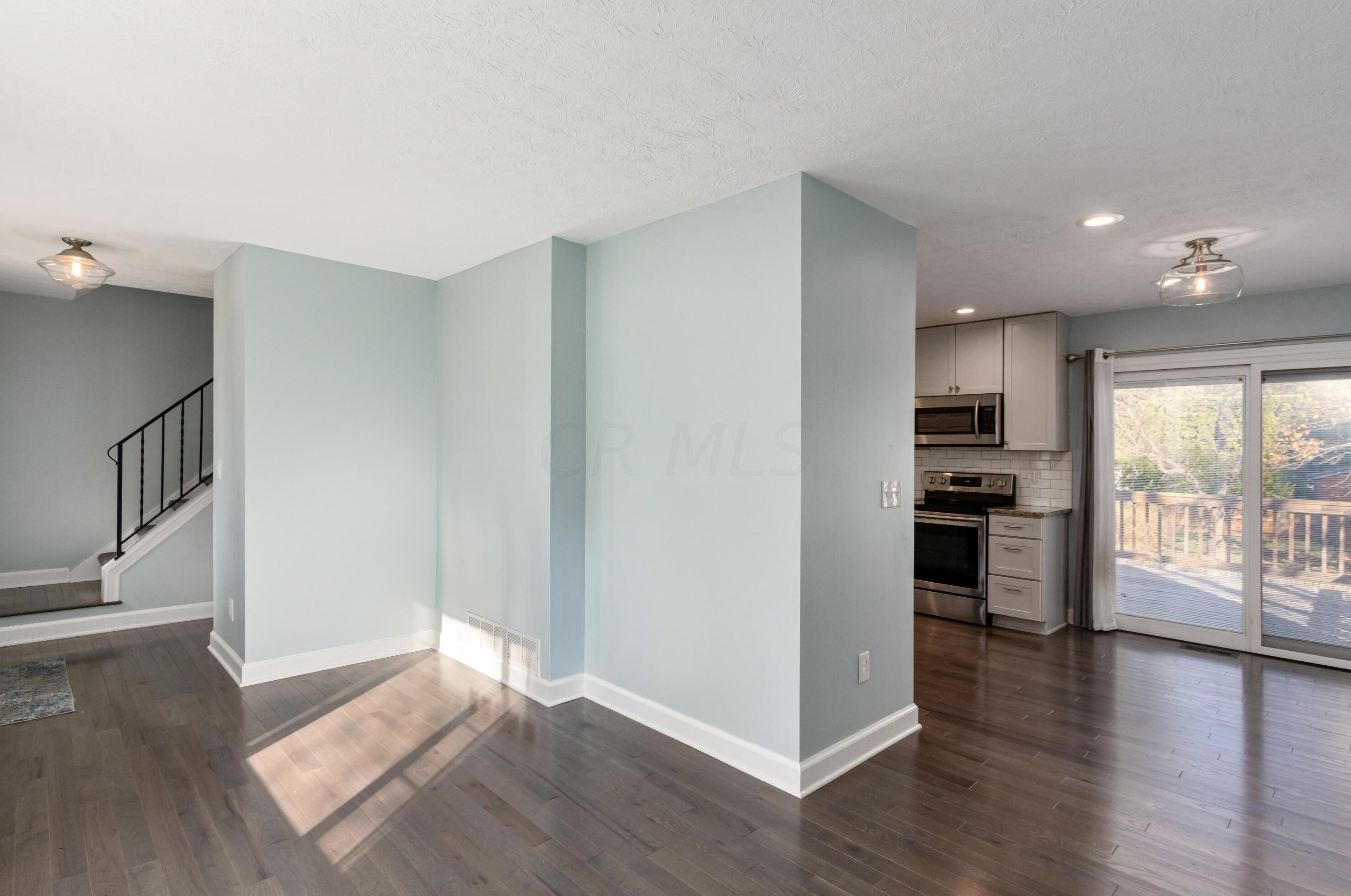 420 Charleston Ave, Columbus OH  43214-1302 exterior