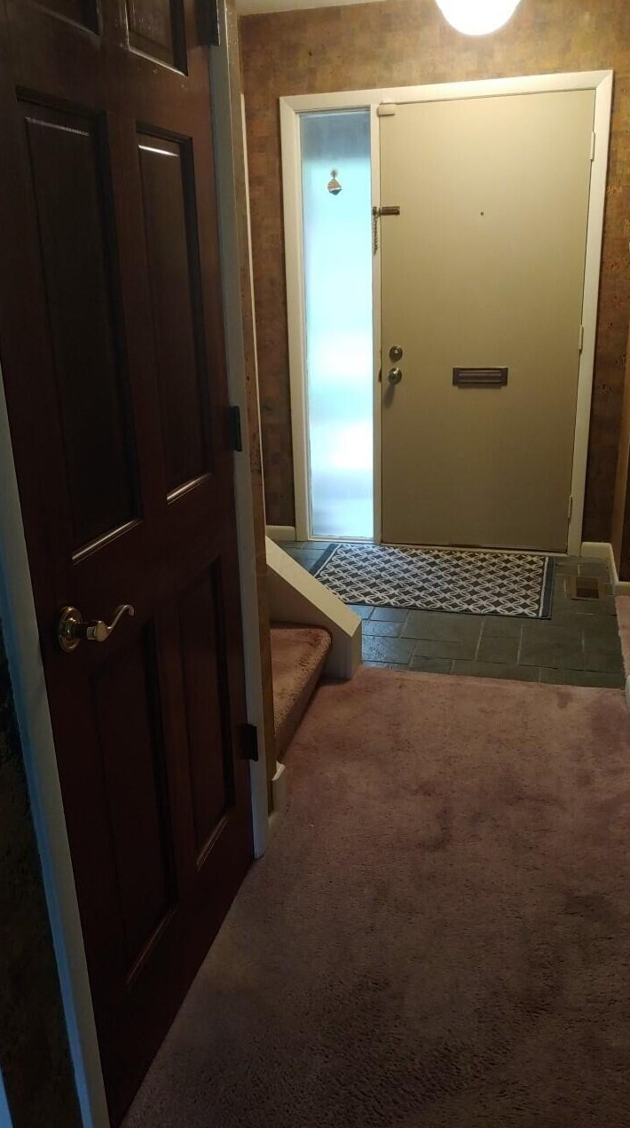 1856 Fishinger Rd, Columbus OH  43220-1351 exterior