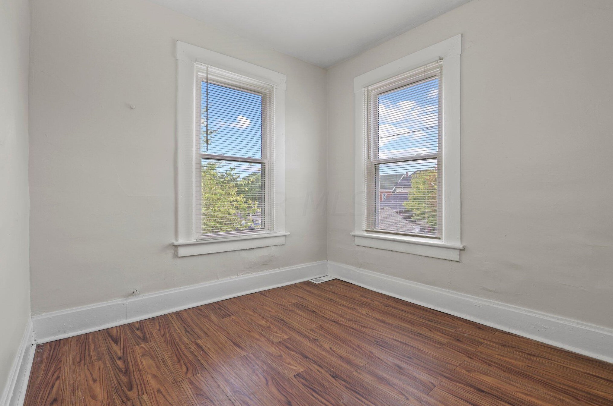 322 Stanaford Pl, Columbus OH  43207-1958 exterior