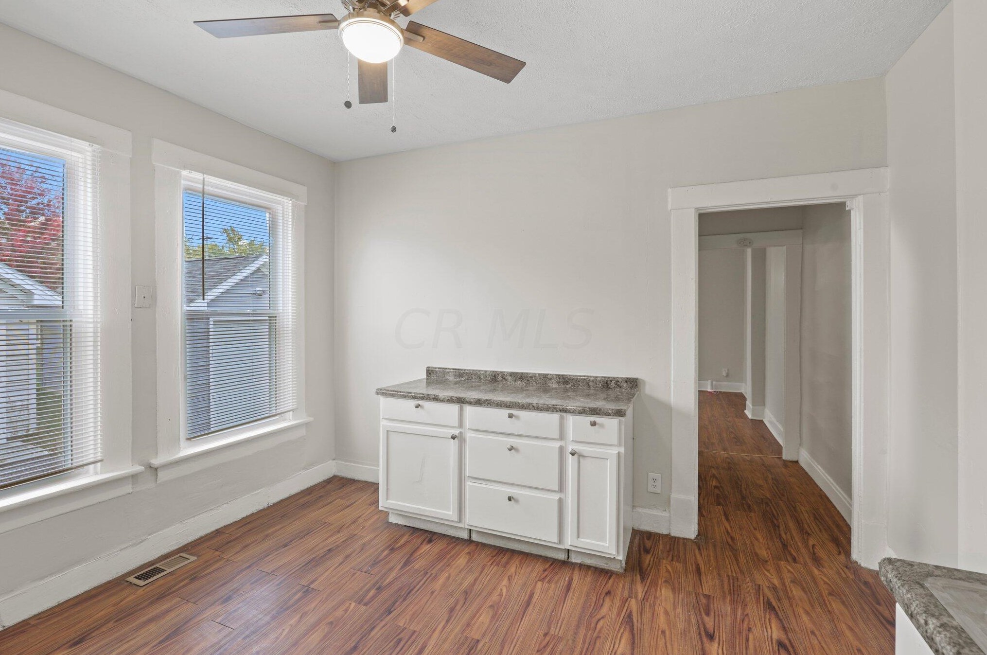 322 Stanaford Pl, Columbus OH  43207-1958 exterior