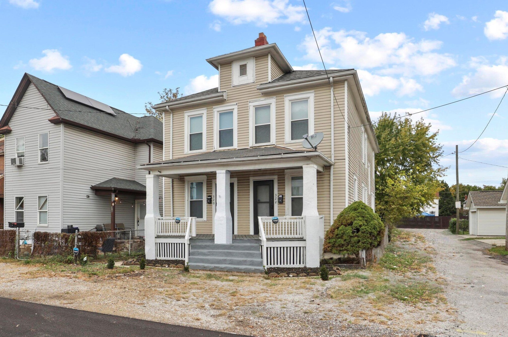 322 Stanaford Pl, Columbus OH  43207-1958 exterior