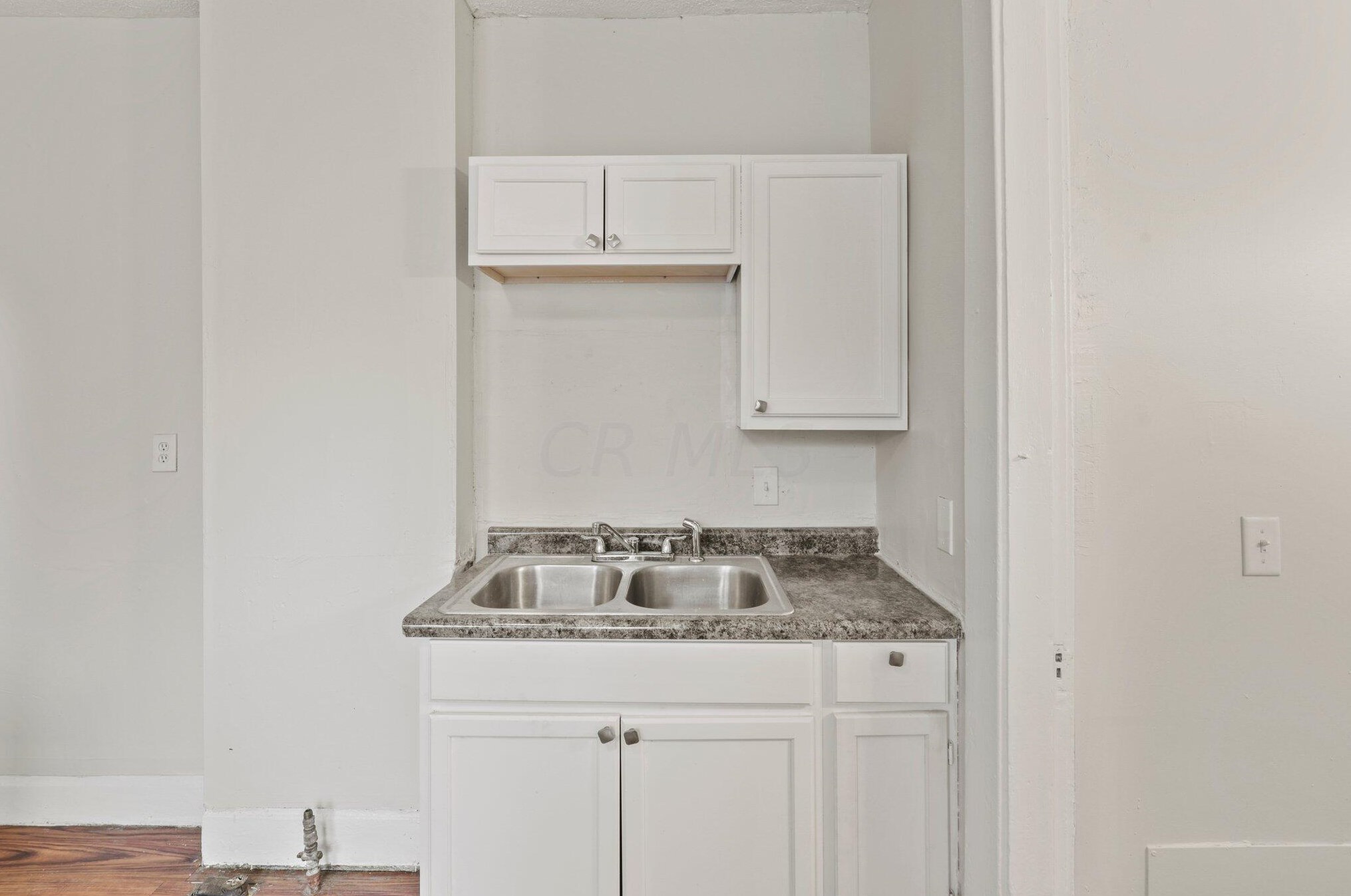 322 Stanaford Pl, Columbus OH  43207-1958 exterior