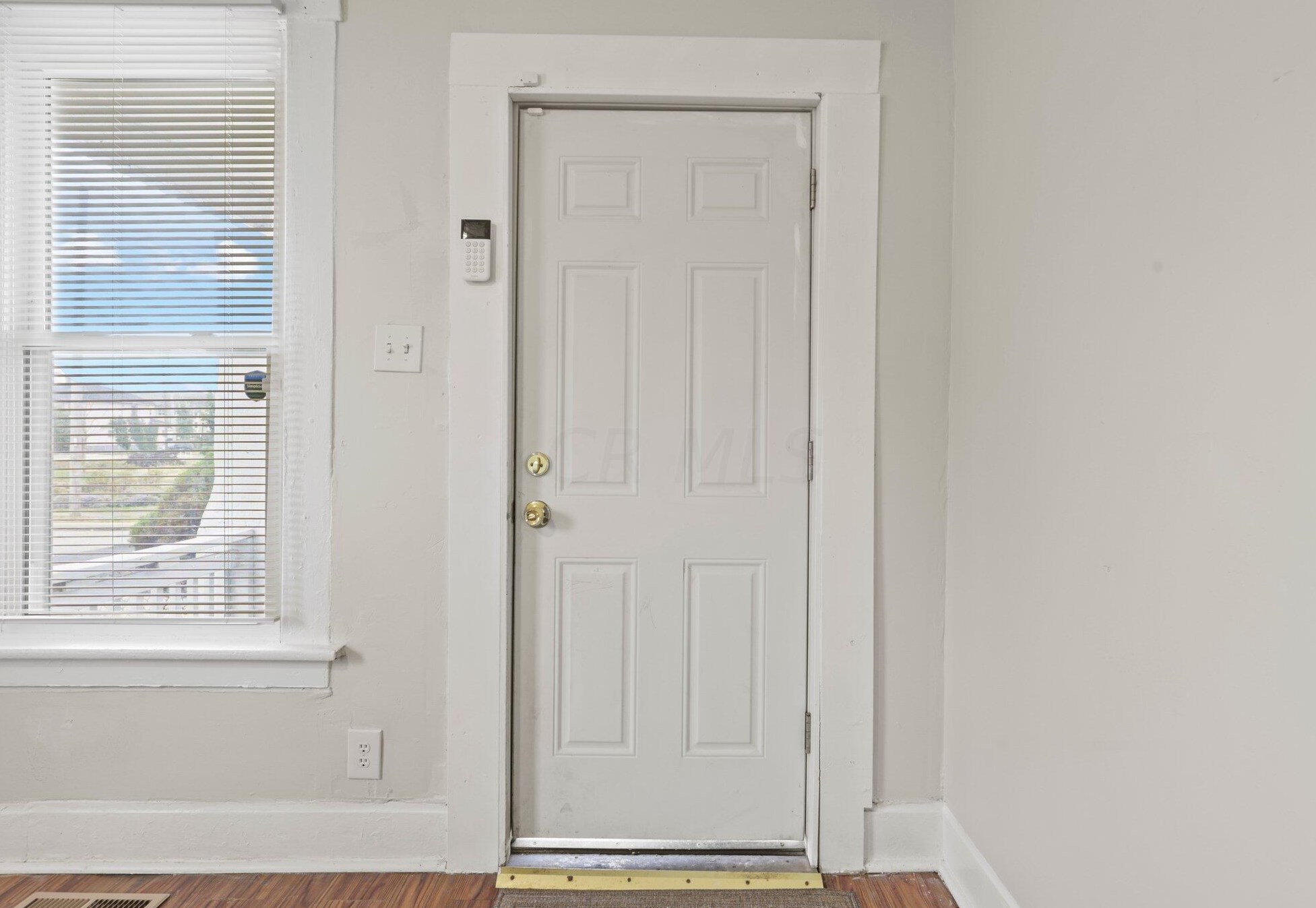 322 Stanaford Pl, Columbus OH  43207-1958 exterior