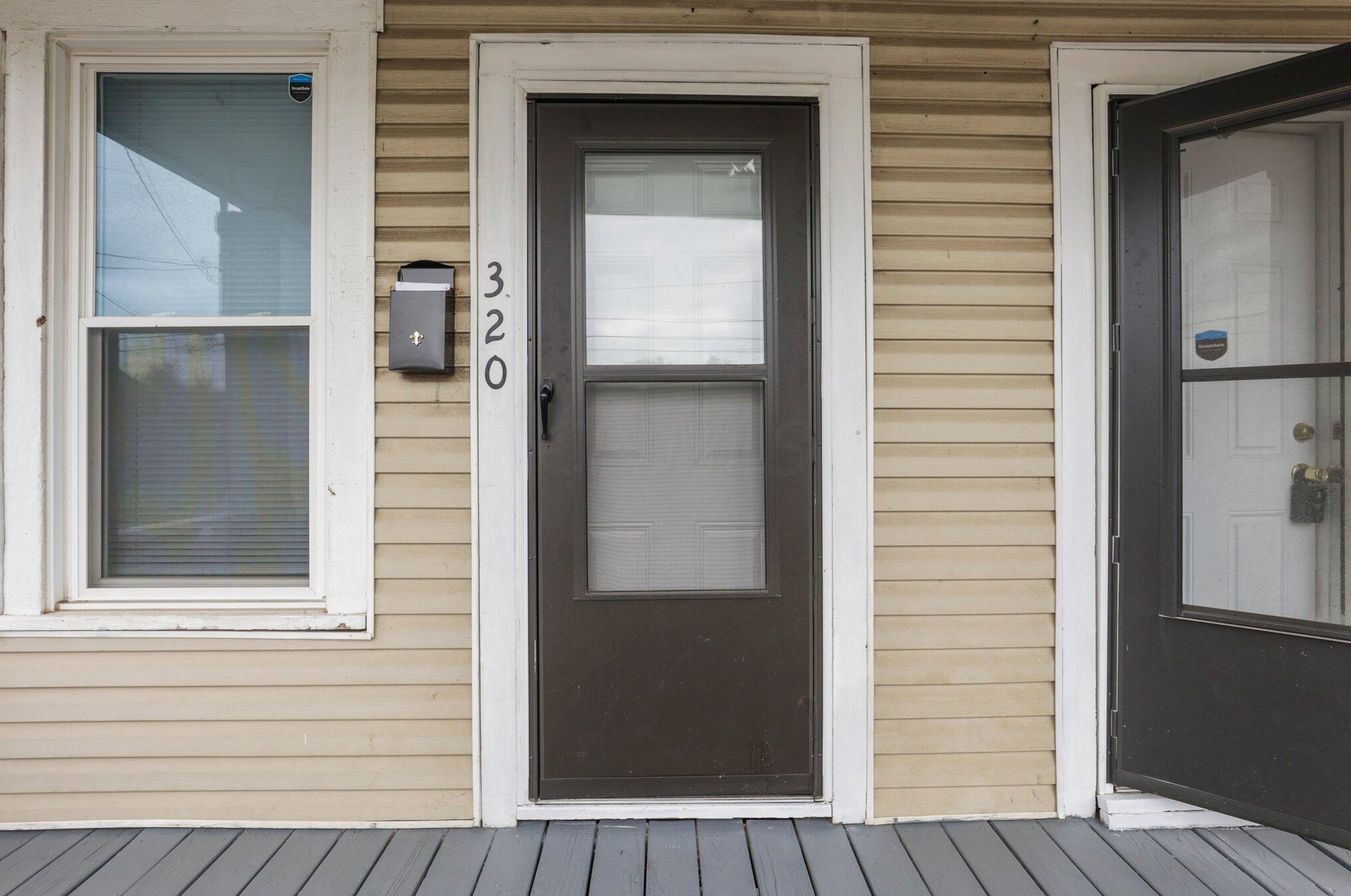 322 Stanaford Pl, Columbus OH  43207-1958 exterior