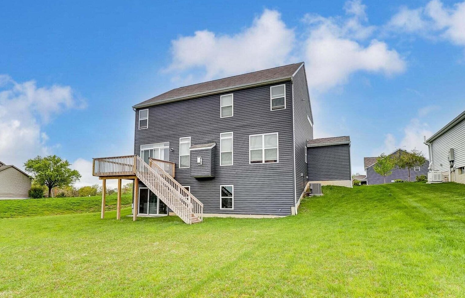 934 Thornhill Pl, Lancaster OH  43130-7730 exterior