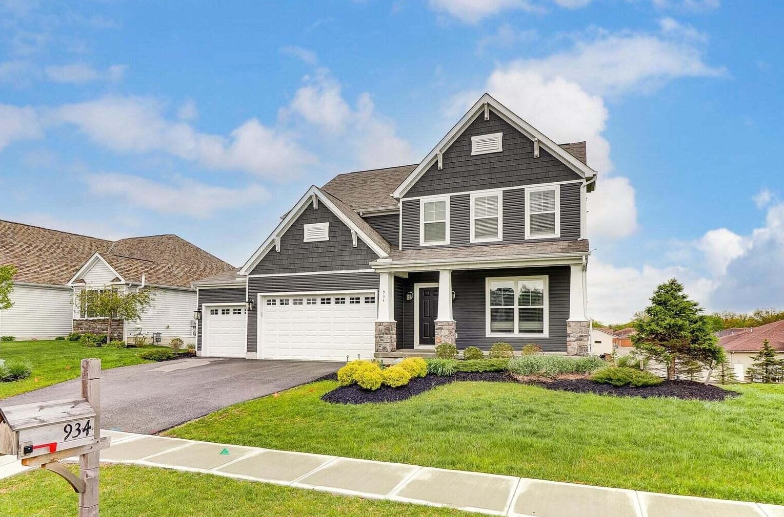 934 Thornhill Pl, Lancaster OH  43130-7730 exterior