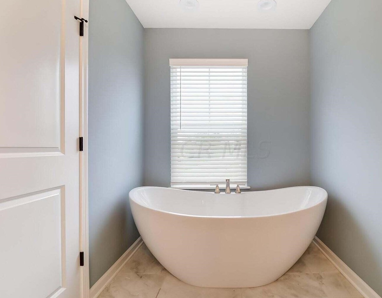 934 Thornhill Pl, Lancaster OH  43130-7730 exterior