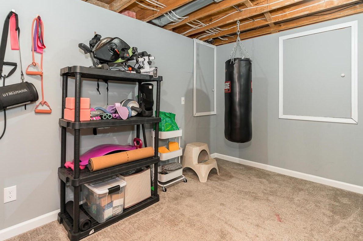 6994 Weurful Dr, Cnl Wnchstr OH  43110-8444 exterior