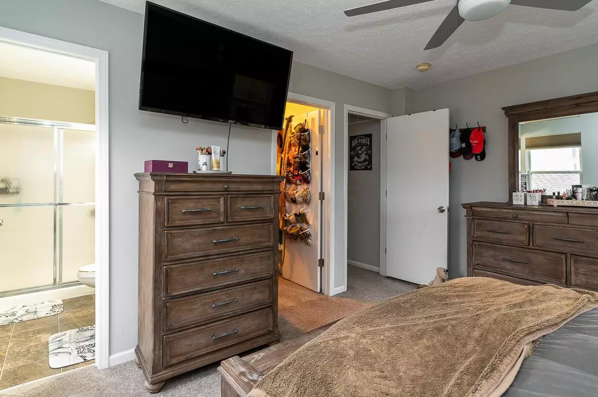 6994 Weurful Dr, Cnl Wnchstr OH  43110-8444 exterior