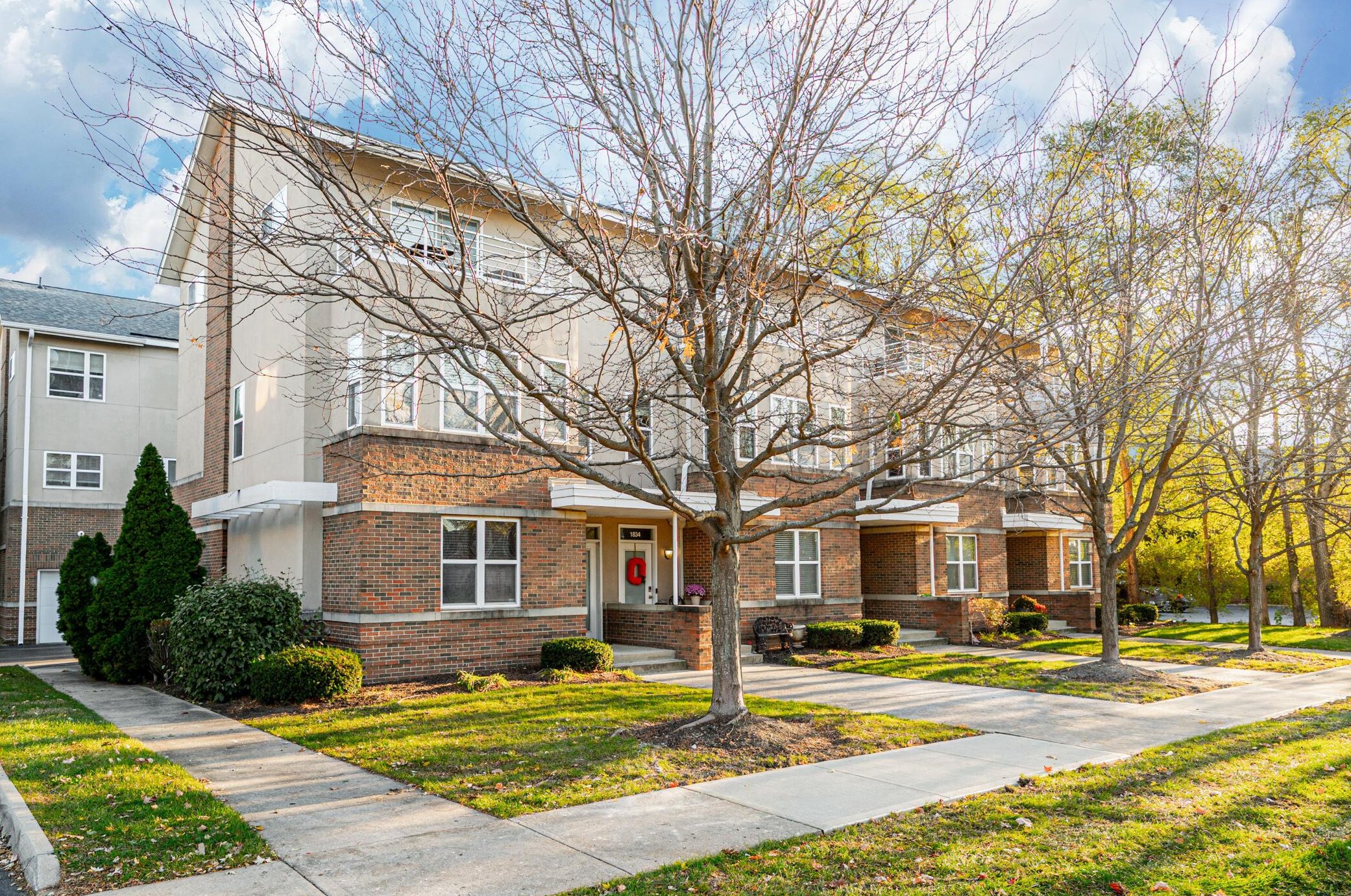 1832 Northwest Blvd, Columbus OH  43212-1670 exterior