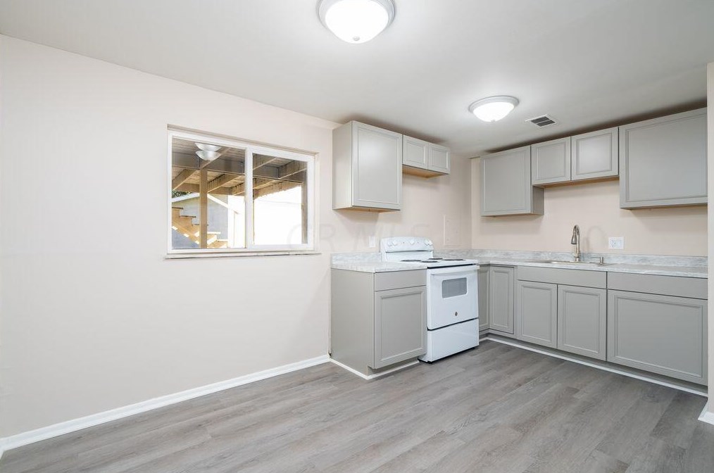 3720 Beulah Rd, Columbus OH 43224-2615 exterior