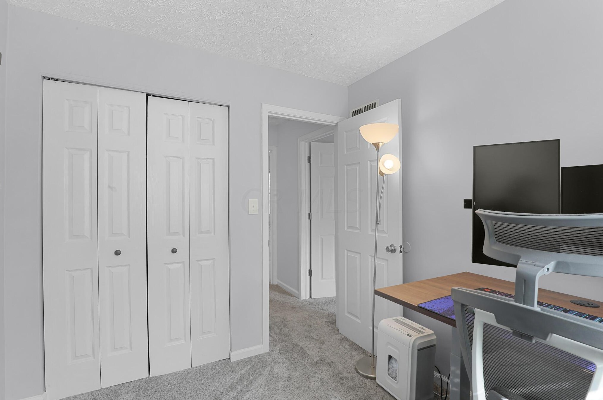 2424 Sandstrom Dr, Columbus OH  43235-1890 exterior