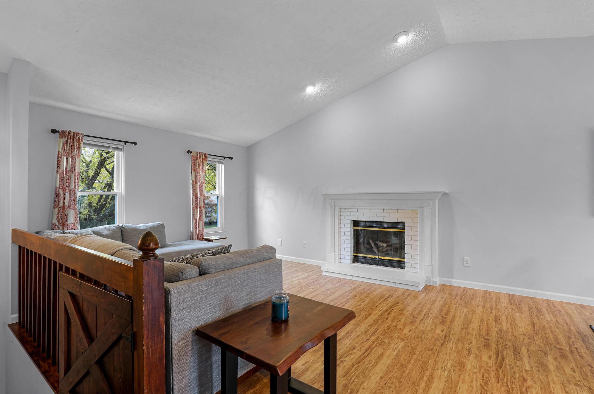 2424 Sandstrom Dr, Columbus OH  43235-1890 exterior